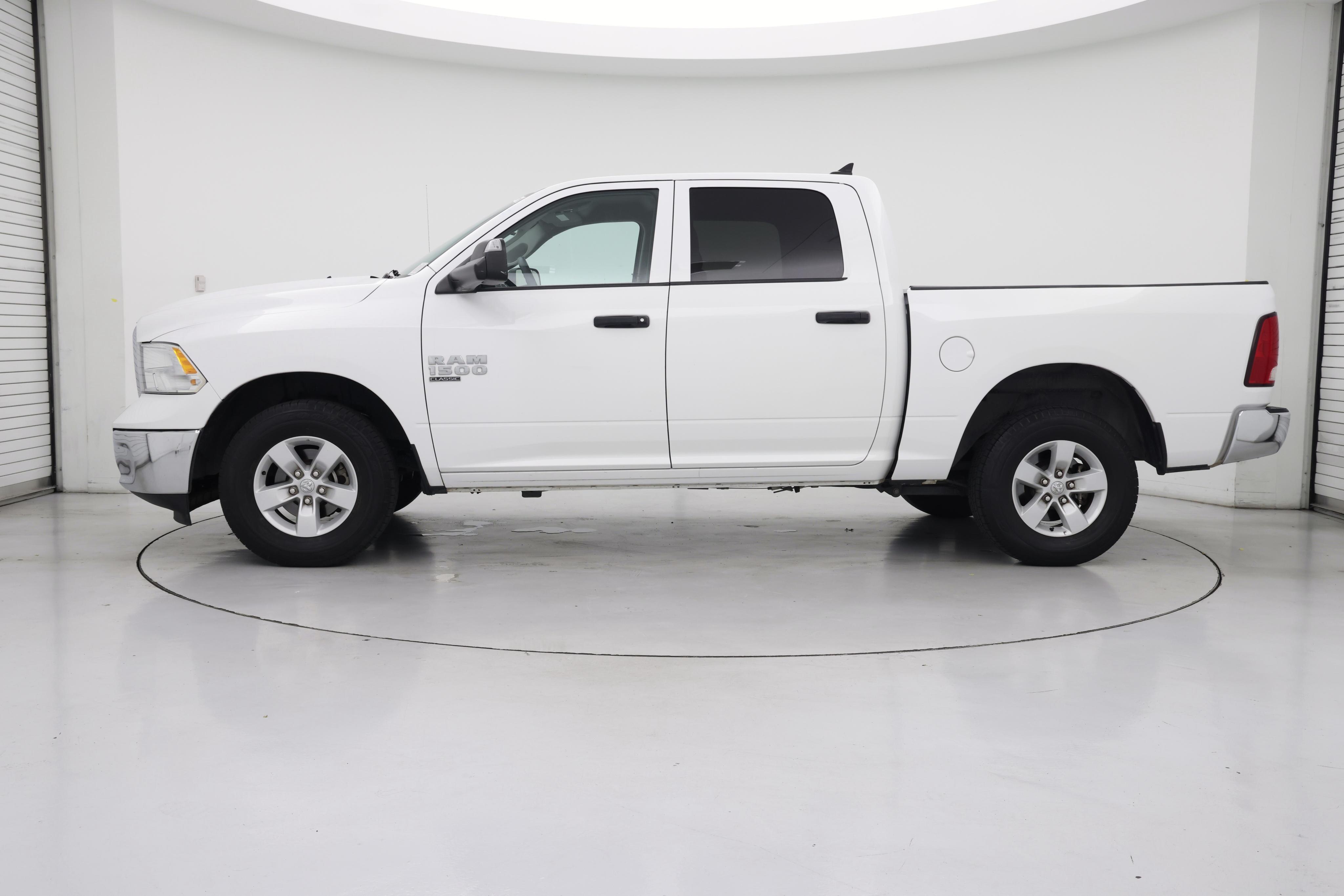Thumbnail: 2023 RAM 1500 Classic - 3