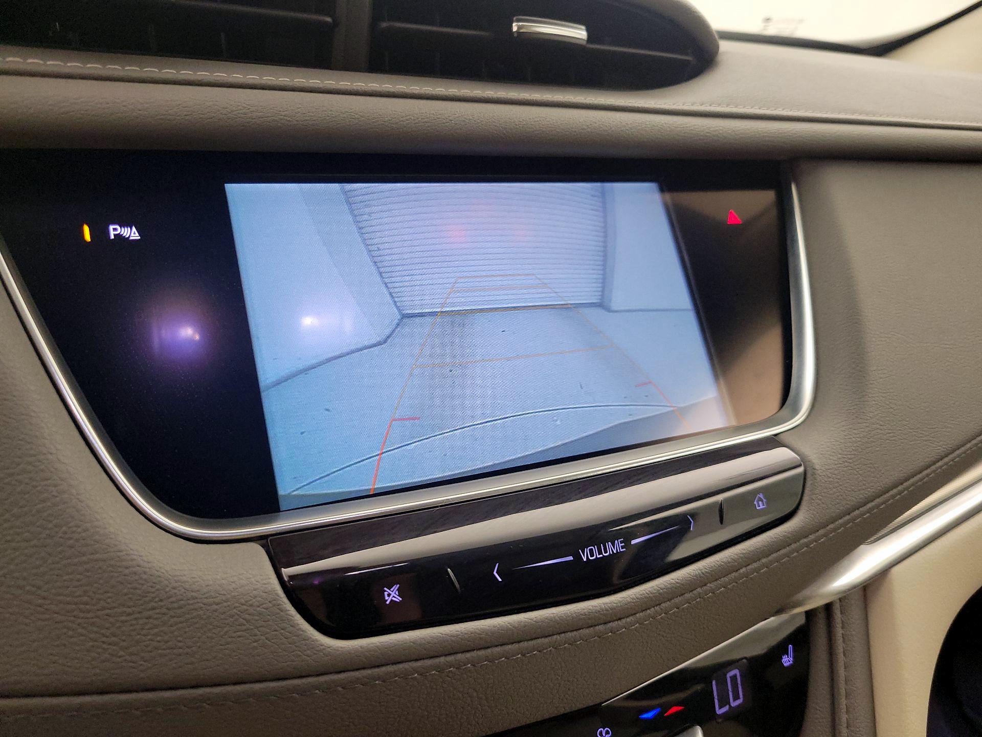 Thumbnail: 2019 Cadillac XT5 - 15