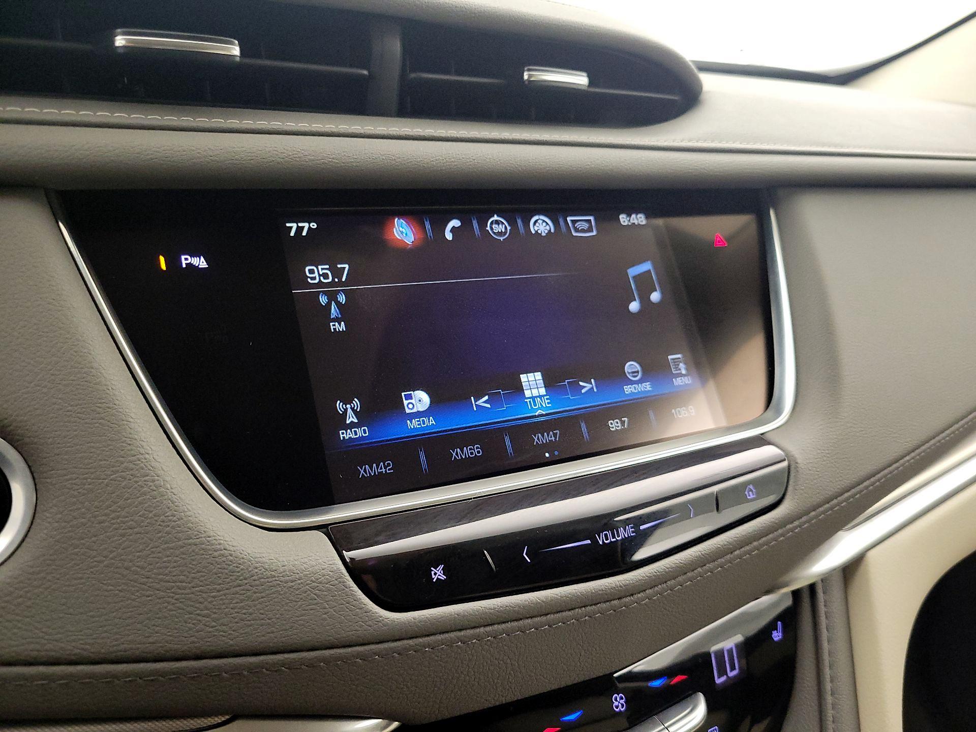 Thumbnail: 2019 Cadillac XT5 - 16