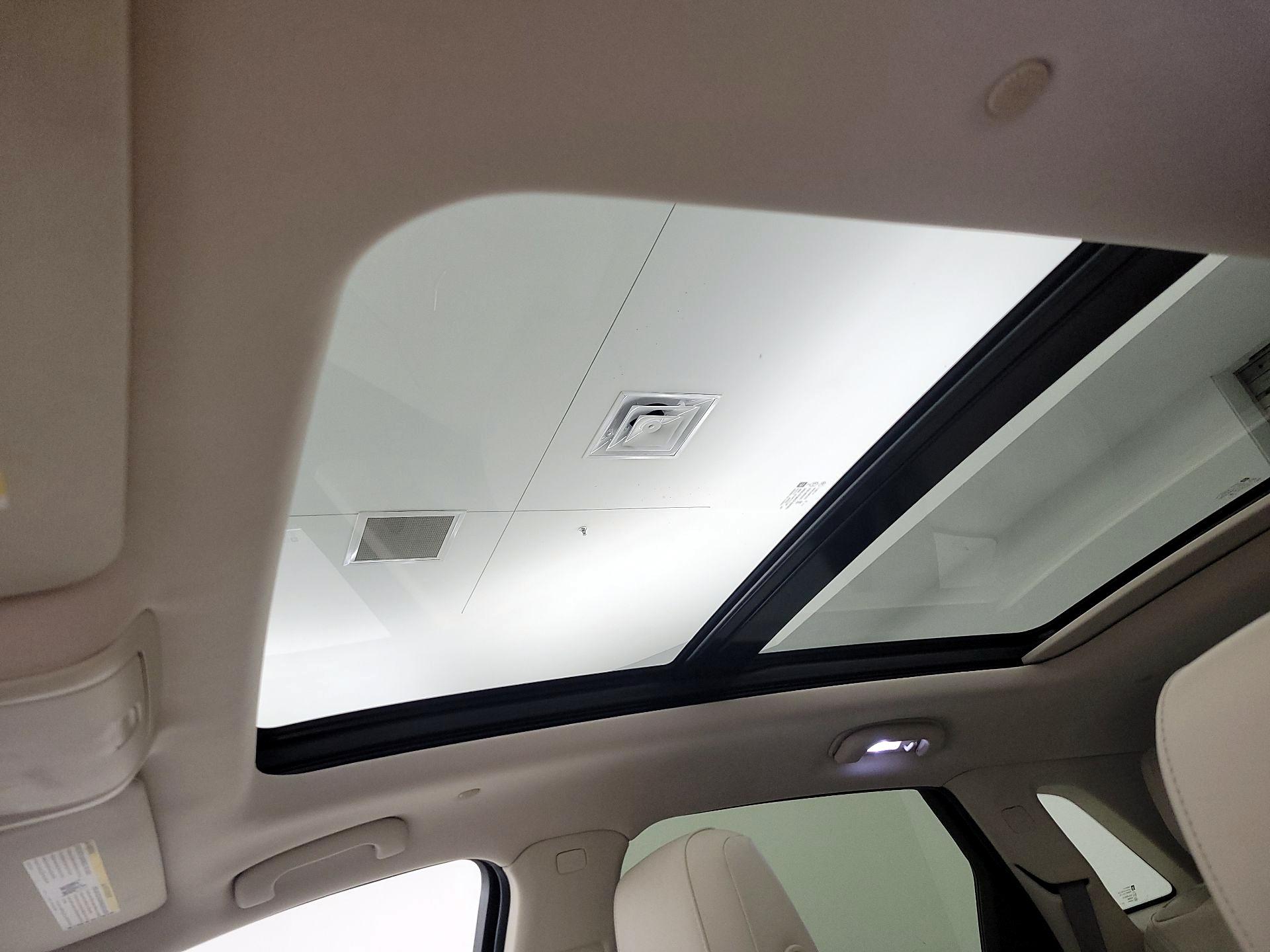 Thumbnail: 2019 Cadillac XT5 - 20