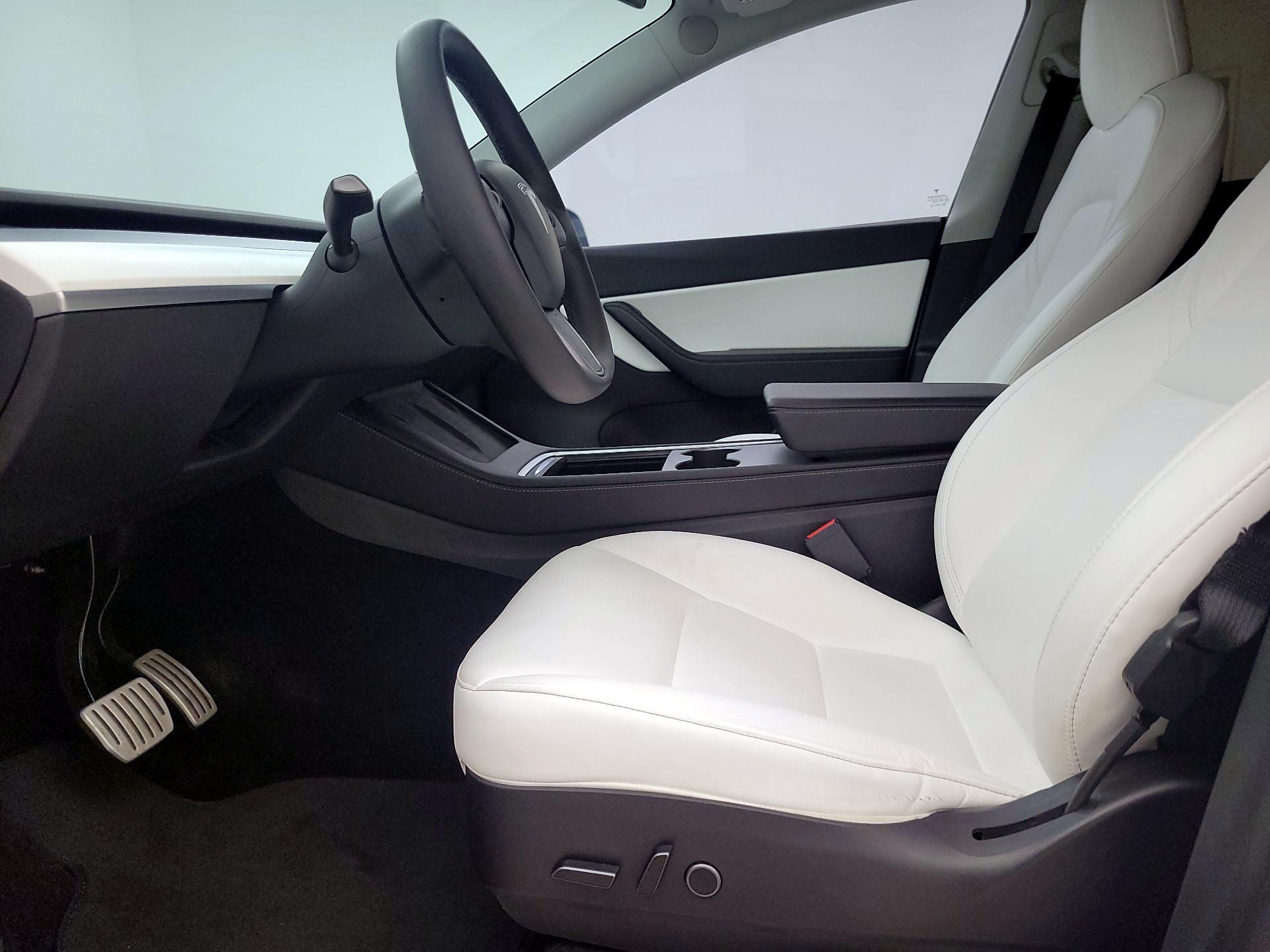 Thumbnail: 2022 Tesla Model Y - 11