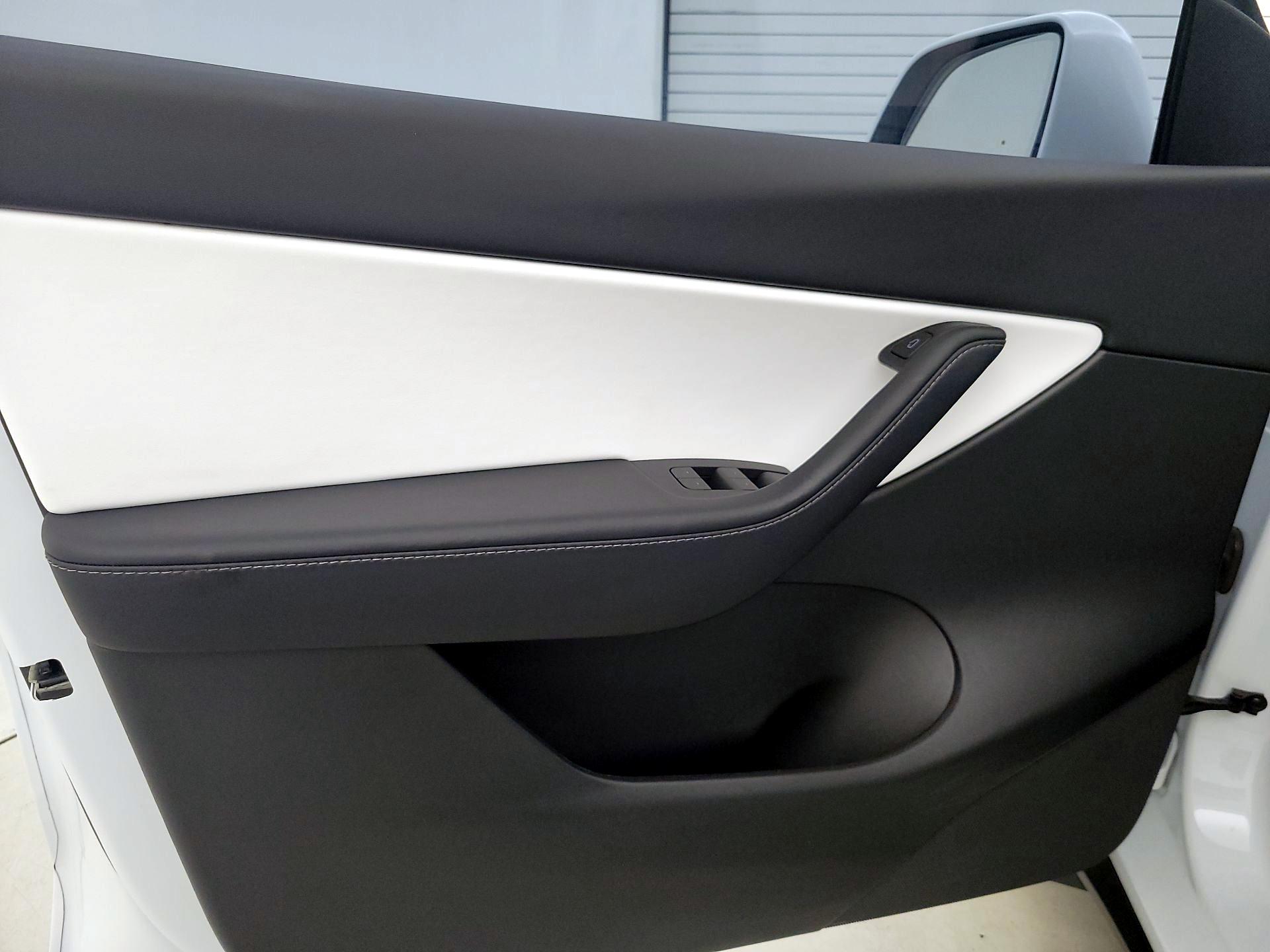 Thumbnail: 2022 Tesla Model Y - 12