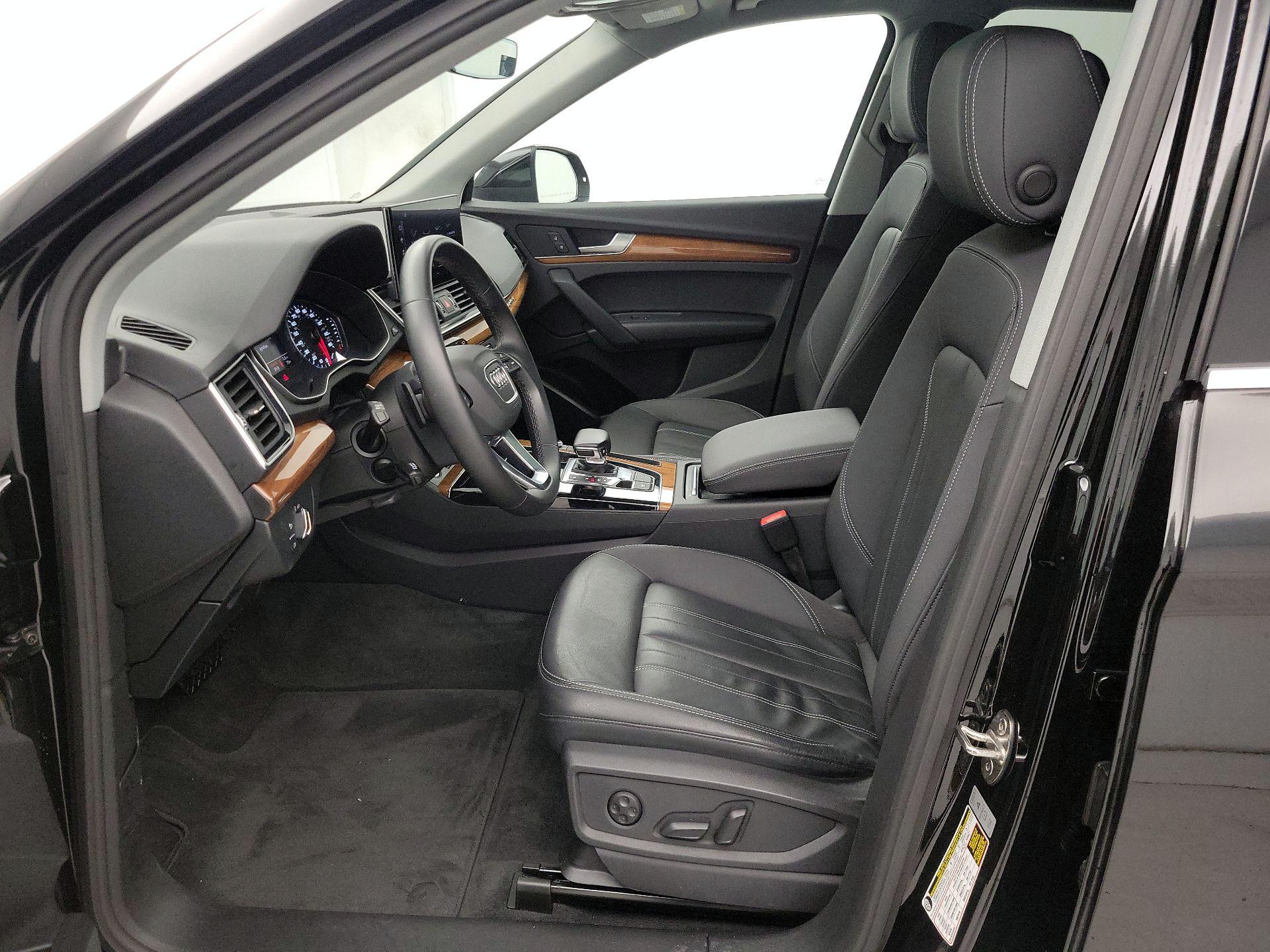 Thumbnail: 2022 Audi Q5 - 11