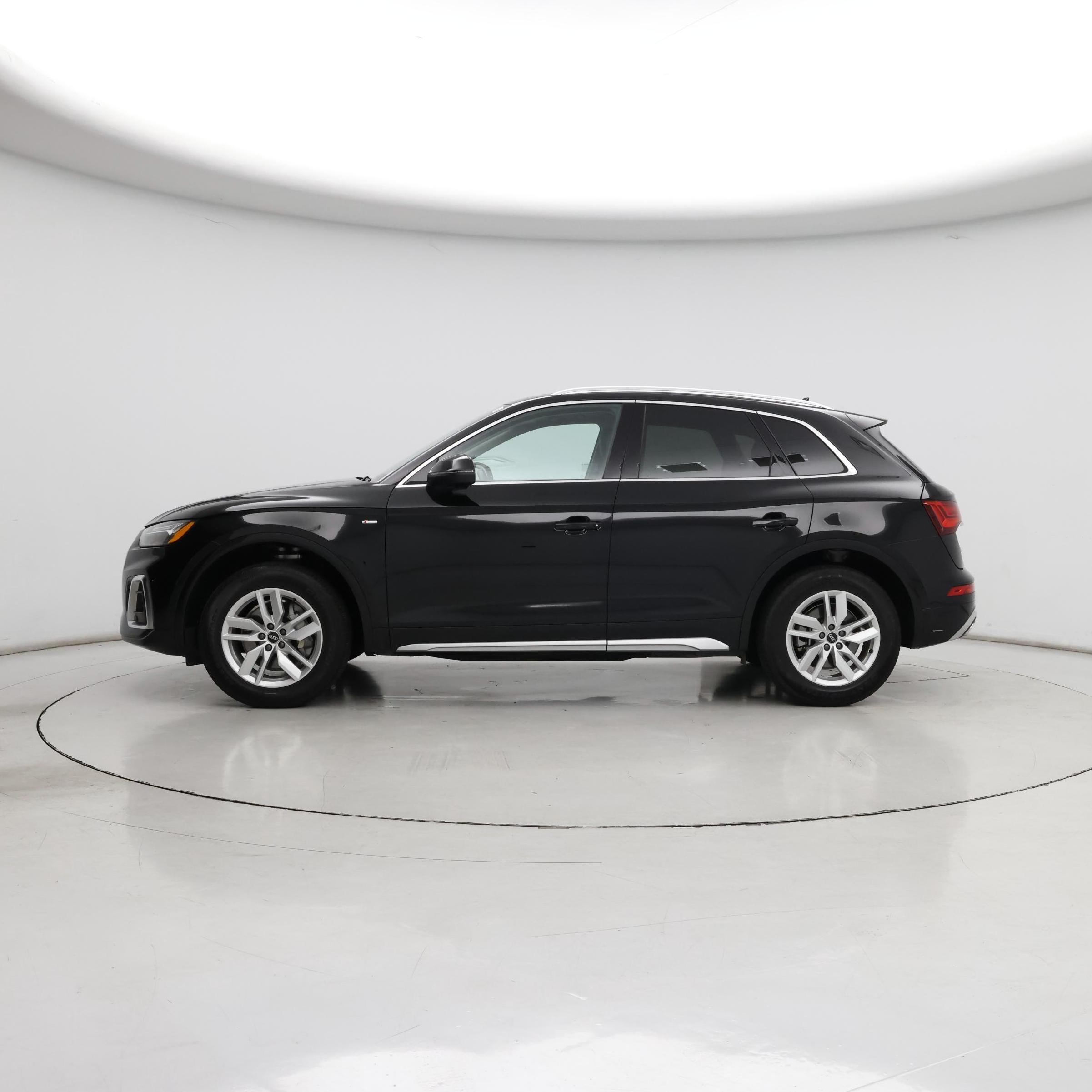 Thumbnail: 2022 Audi Q5 - 3