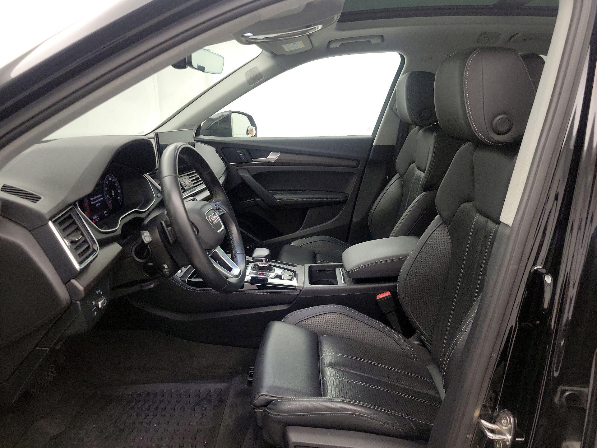 Thumbnail: 2021 Audi Q5 - 11