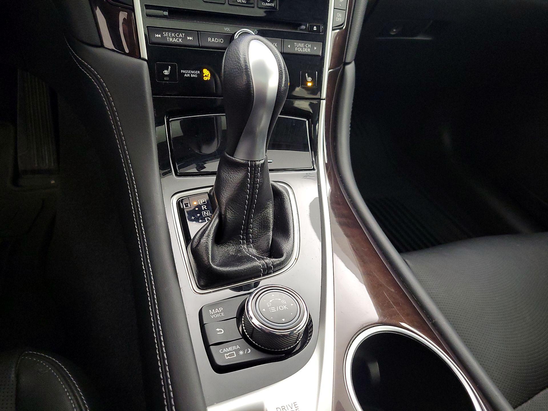 Thumbnail: 2015 INFINITI Q50 - 16