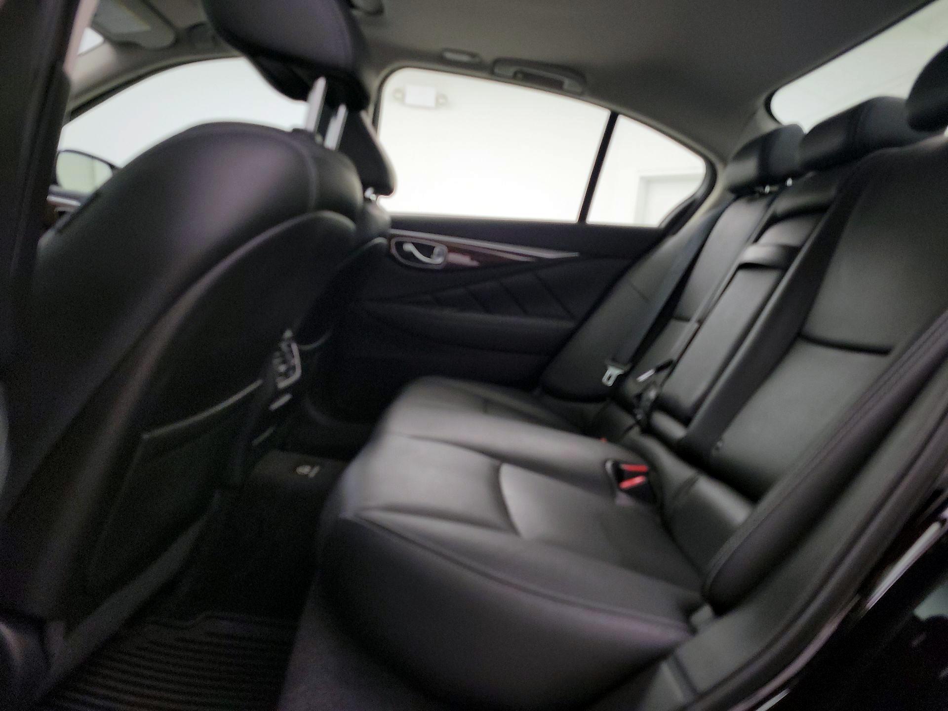 Thumbnail: 2015 INFINITI Q50 - 19