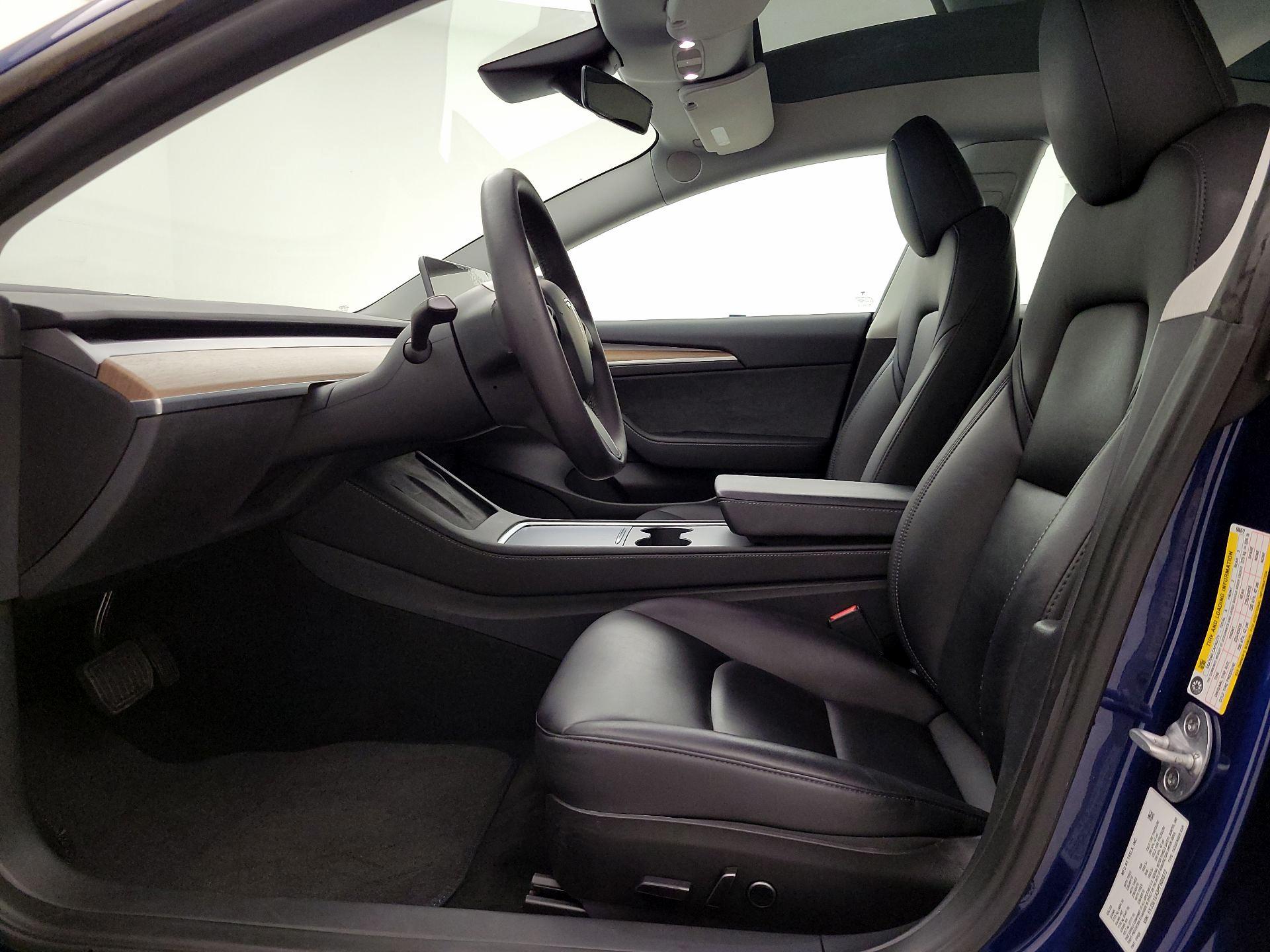 Thumbnail: 2023 Tesla Model 3 - 11