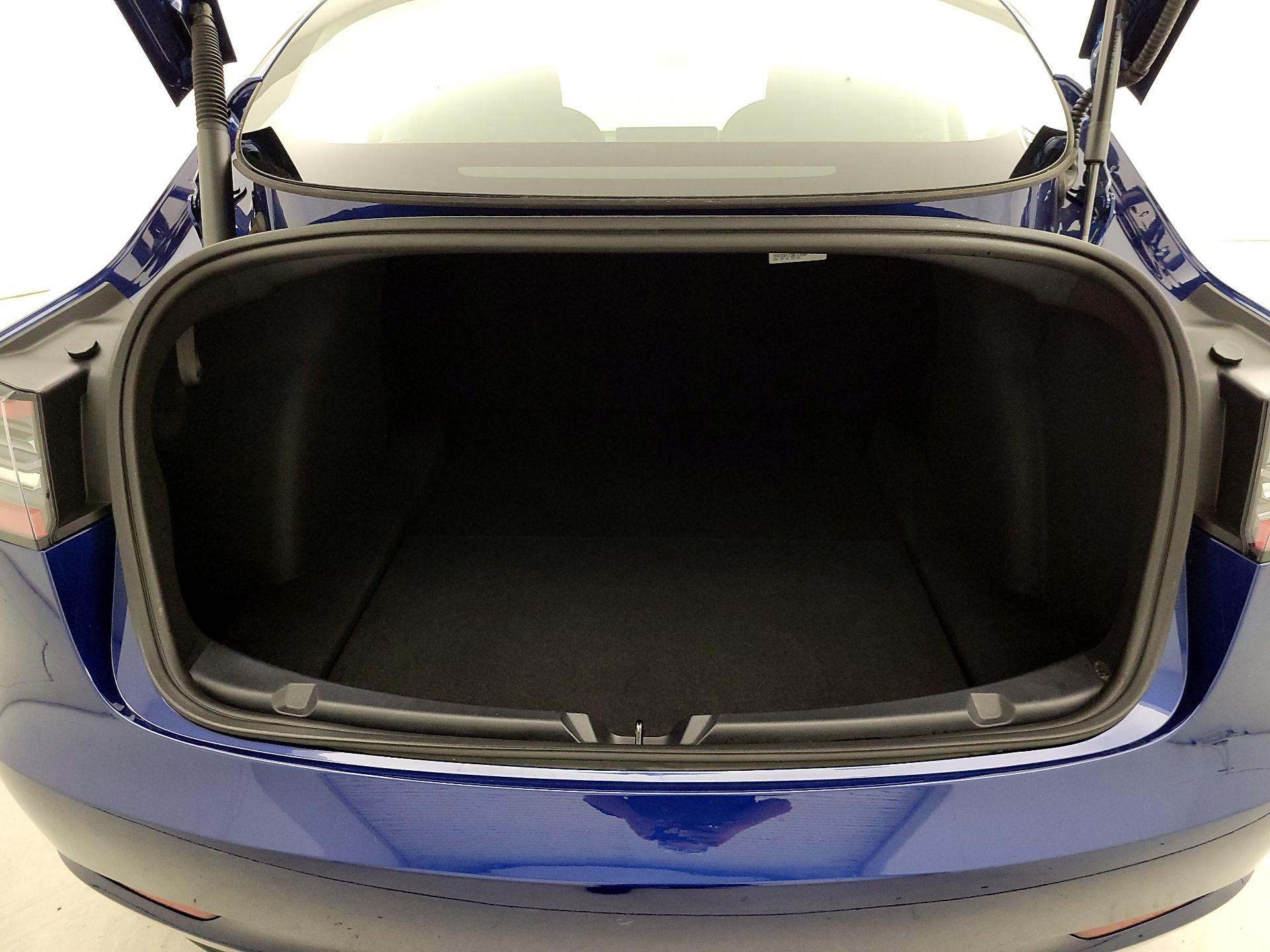 Thumbnail: 2023 Tesla Model 3 - 19