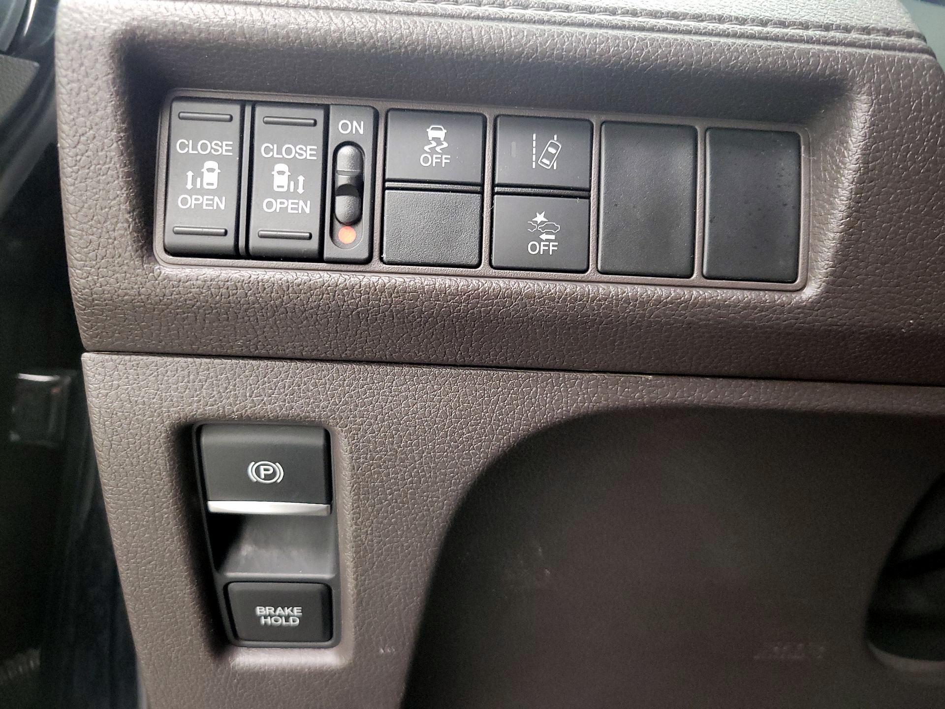Thumbnail: 2019 Honda Odyssey - 13