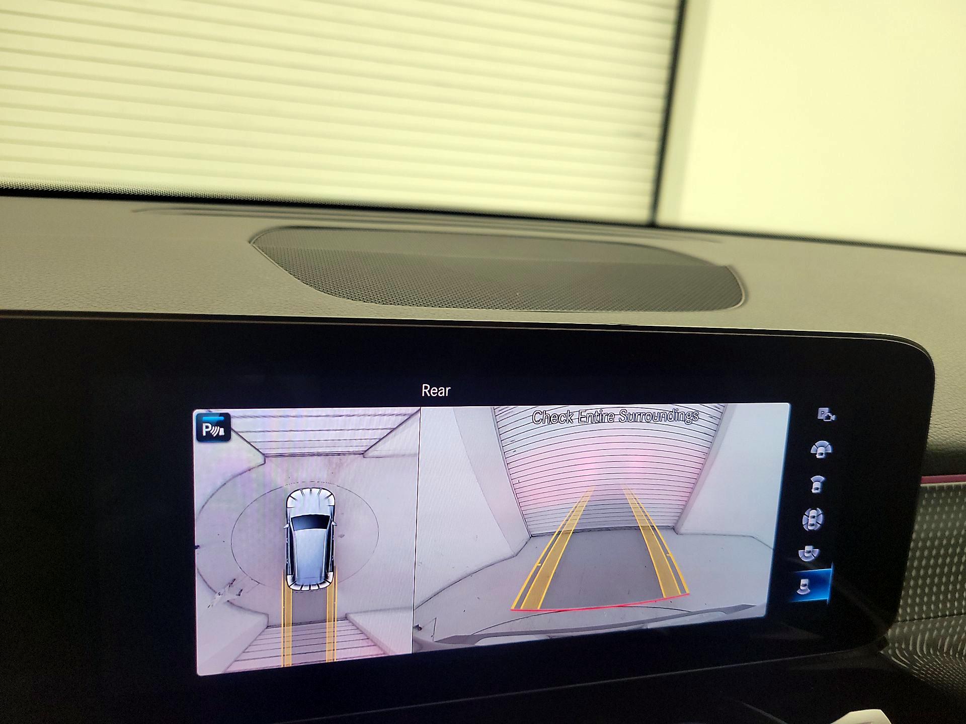 Thumbnail: 2022 Mercedes-Benz GLB - 14