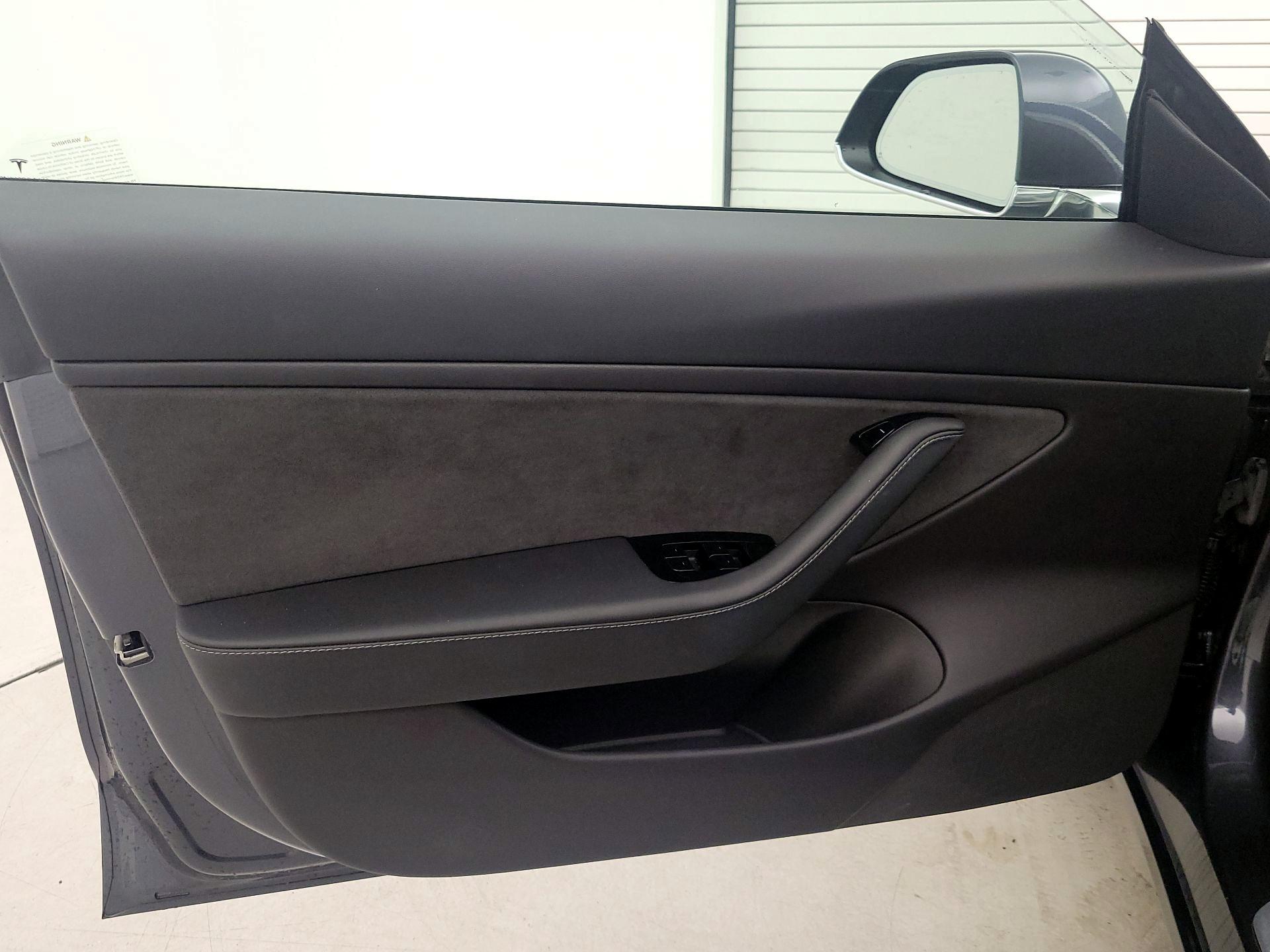Thumbnail: 2019 Tesla Model 3 - 12