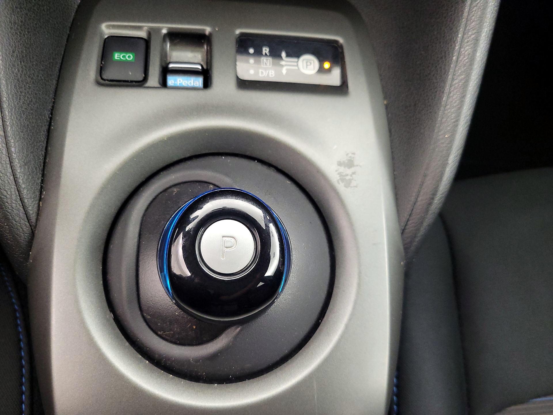 Thumbnail: 2019 Nissan Leaf - 16