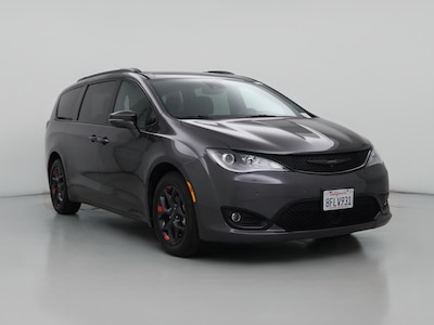 Gray 2018 Chrysler Pacifica Limited