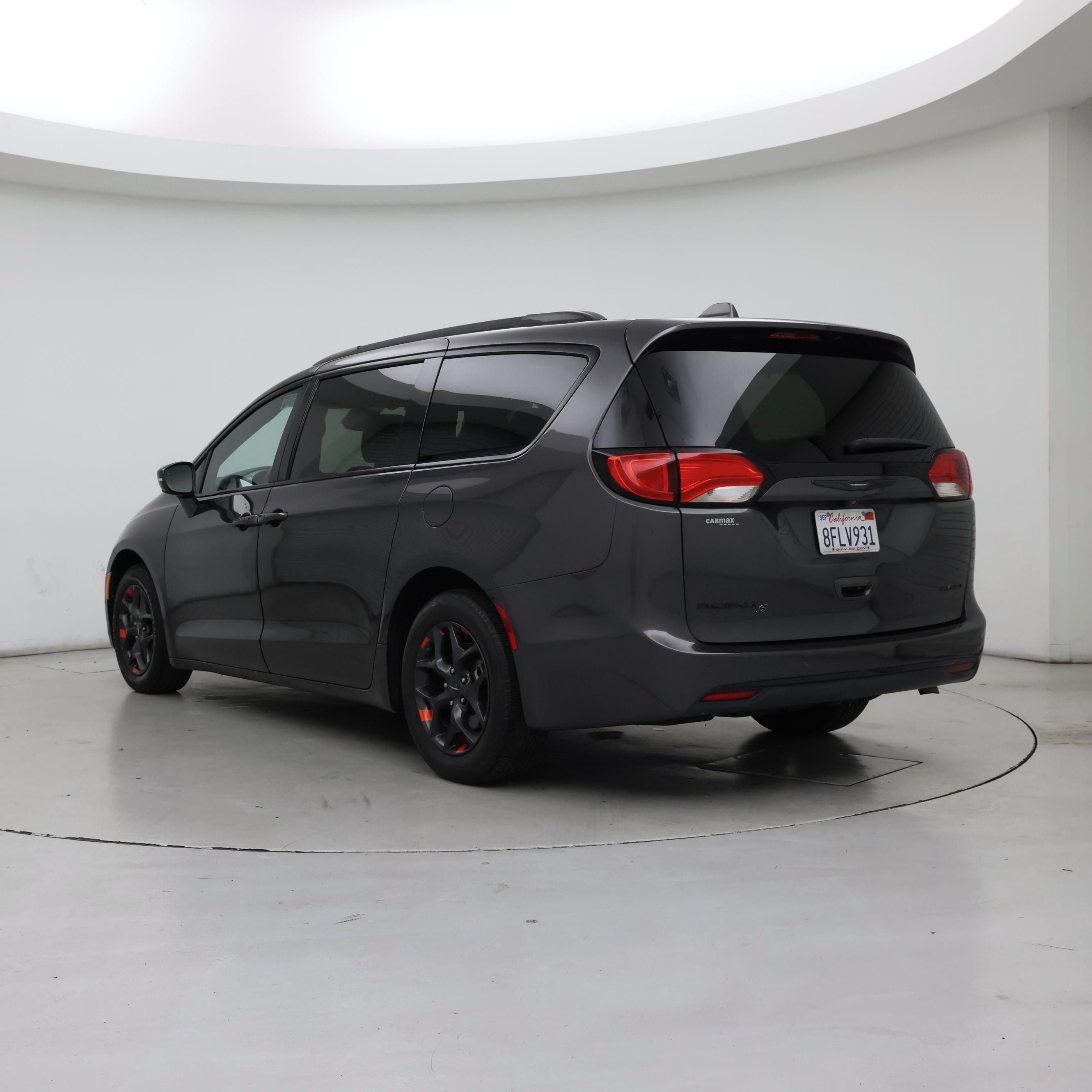 Thumbnail: 2018 Chrysler Pacifica - 2