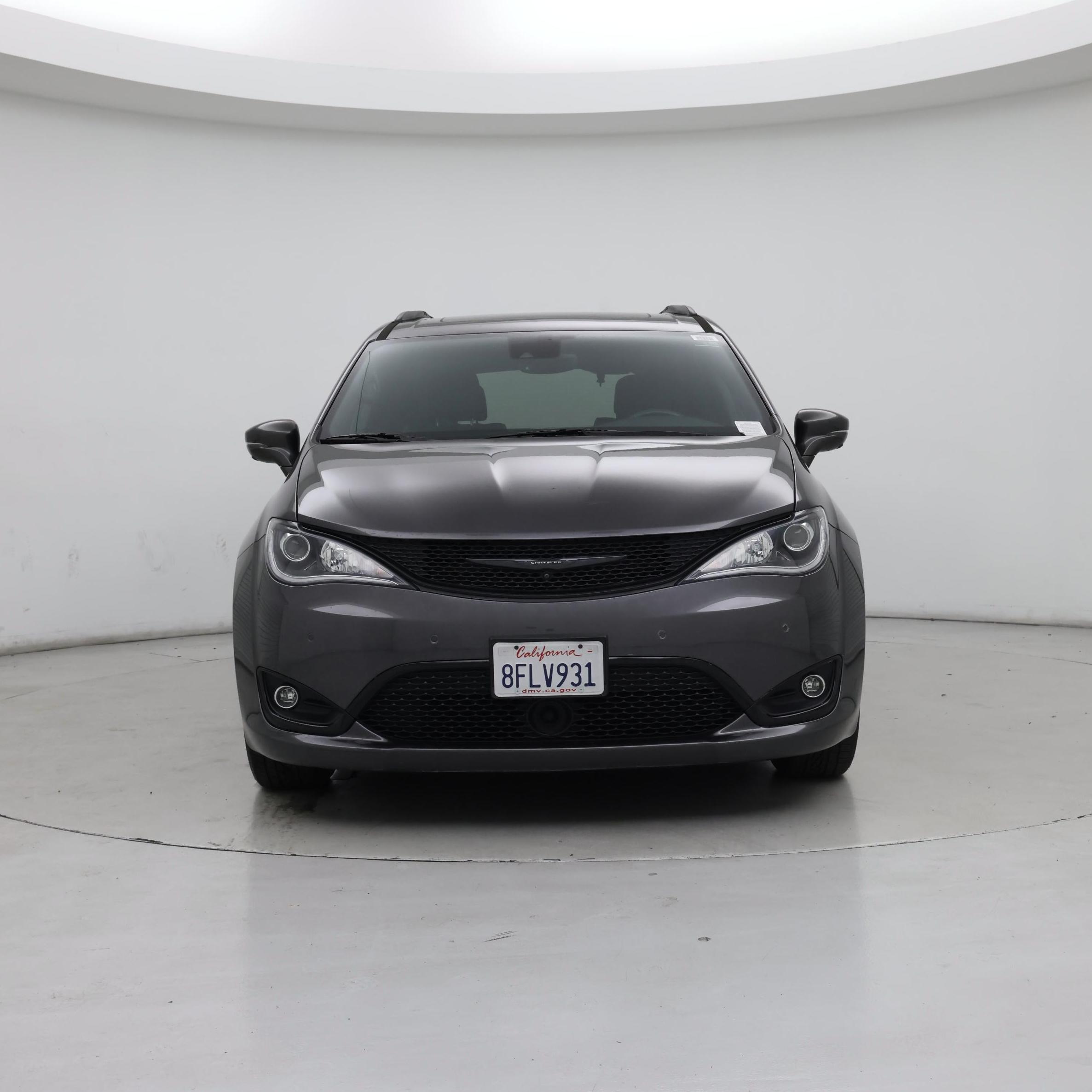Thumbnail: 2018 Chrysler Pacifica - 5