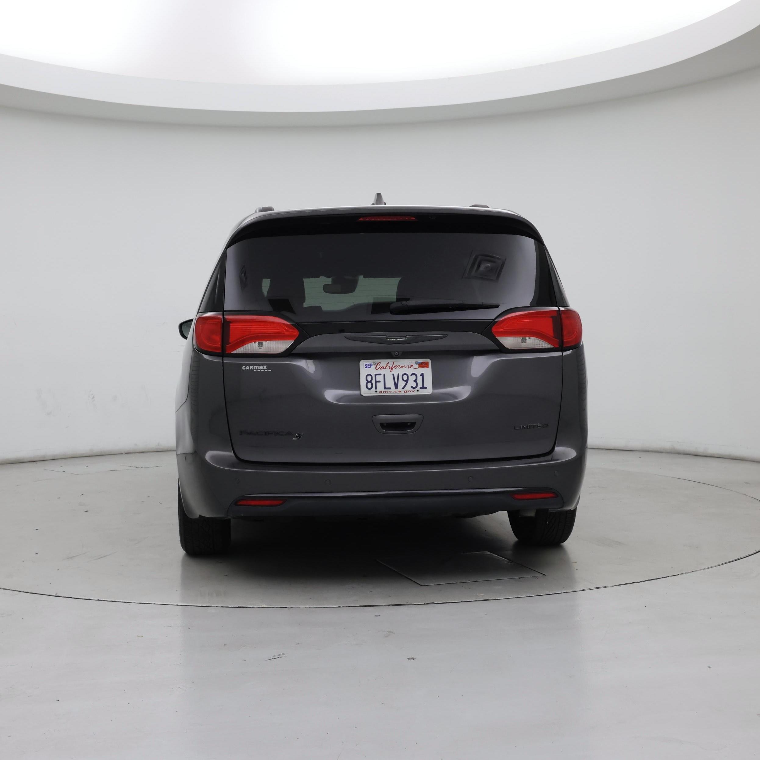 Thumbnail: 2018 Chrysler Pacifica - 6