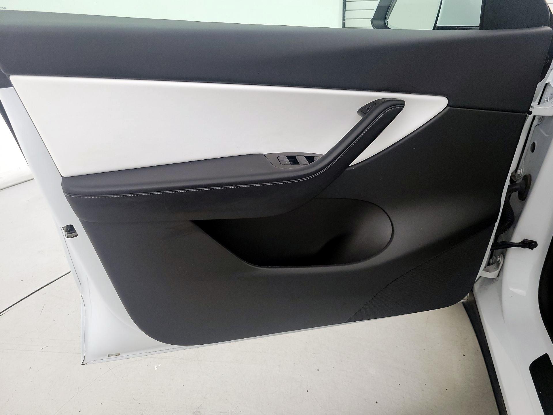 Thumbnail: 2021 Tesla Model Y - 12