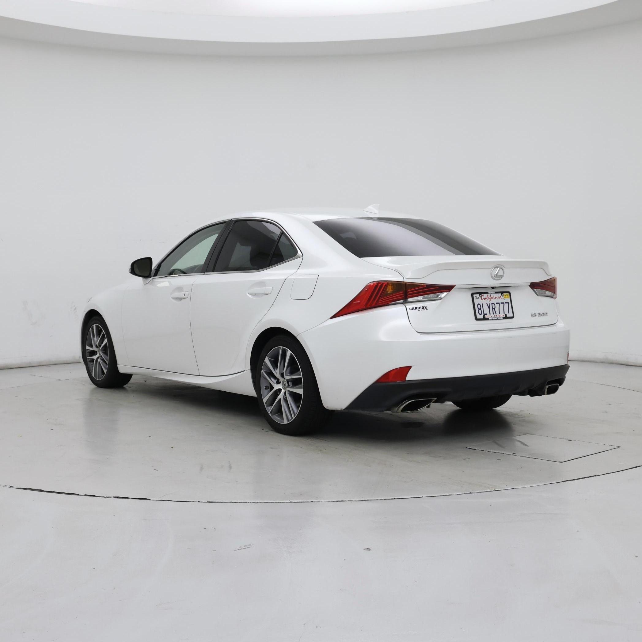 Thumbnail: 2019 Lexus IS - 2