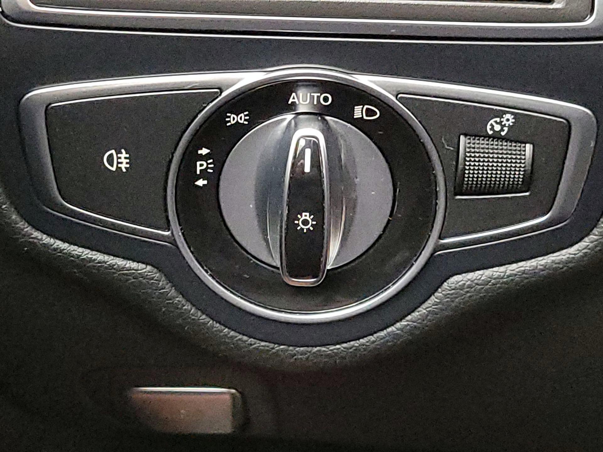 Thumbnail: 2017 Mercedes-Benz C-Class - 13