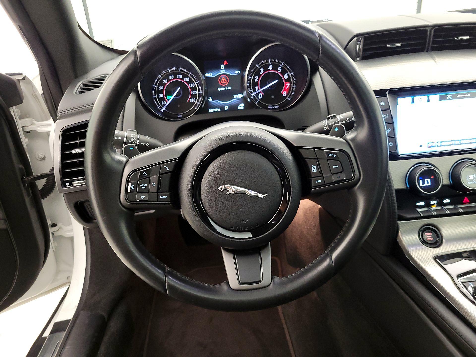 Thumbnail: 2016 Jaguar F-Type - 10