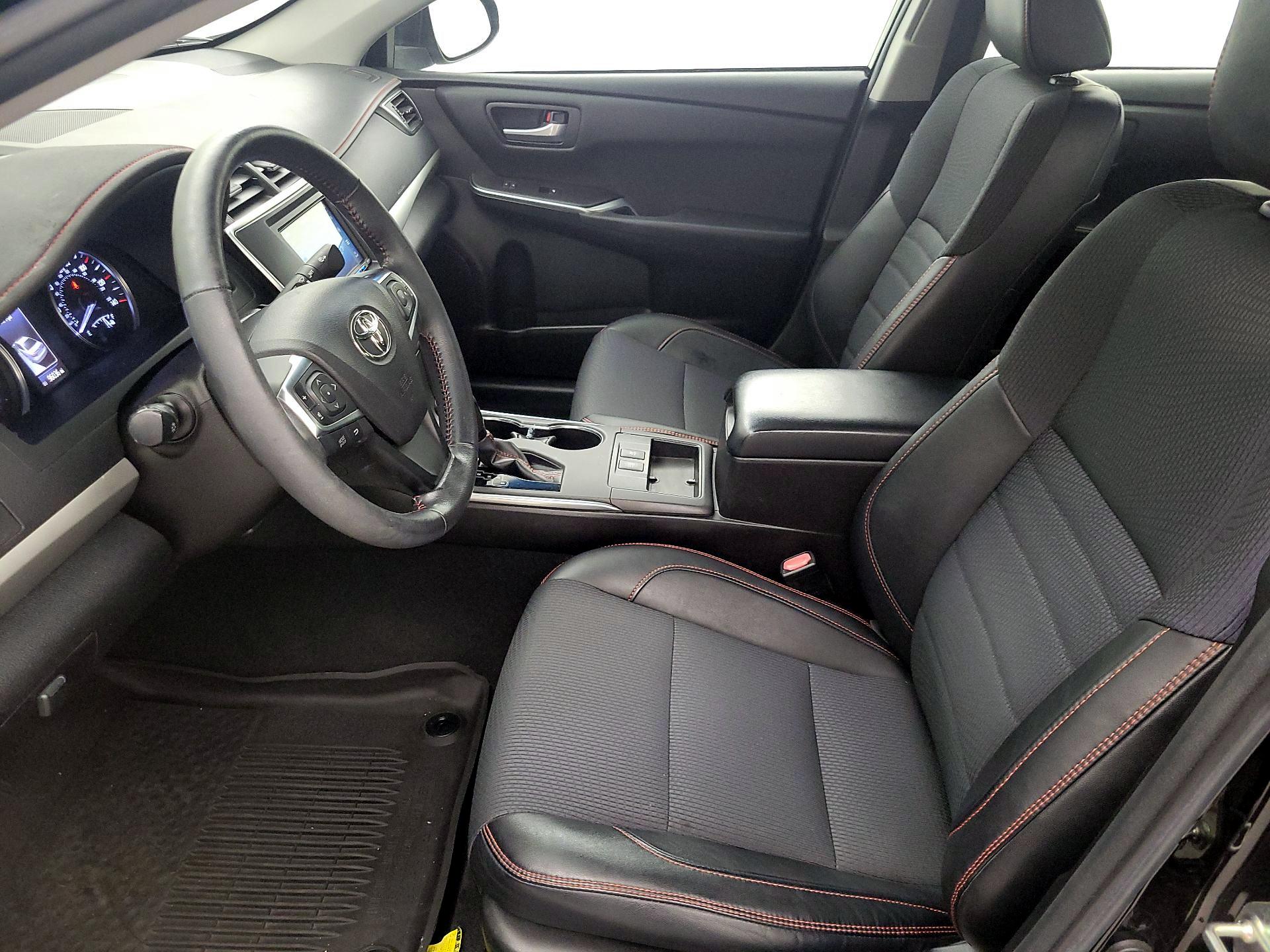 Thumbnail: 2016 Toyota Camry - 11