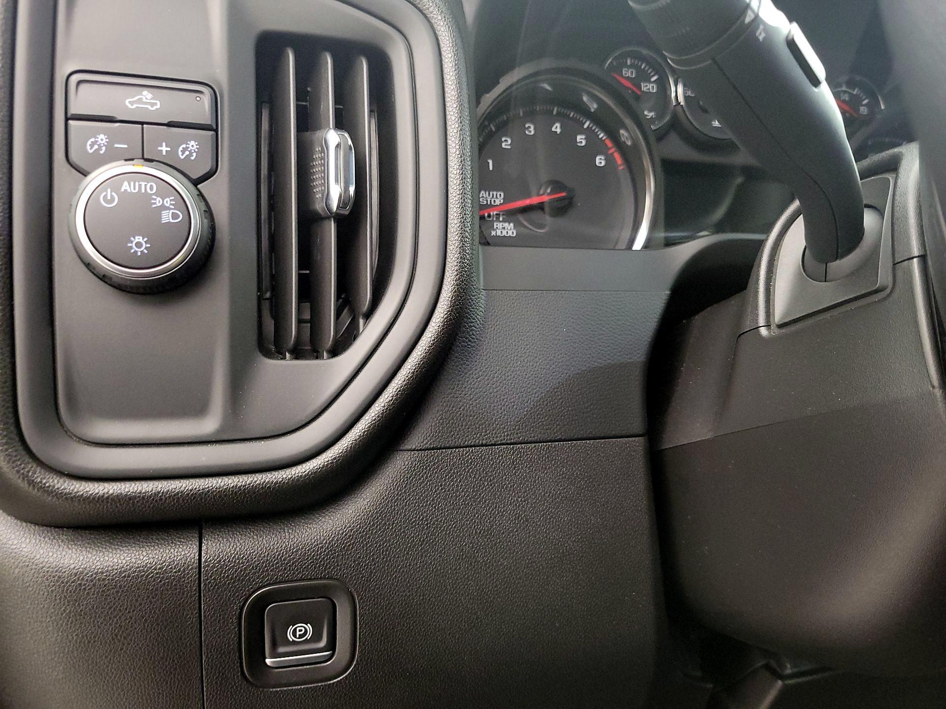 Thumbnail: 2022 Chevrolet Silverado 1500 - 13