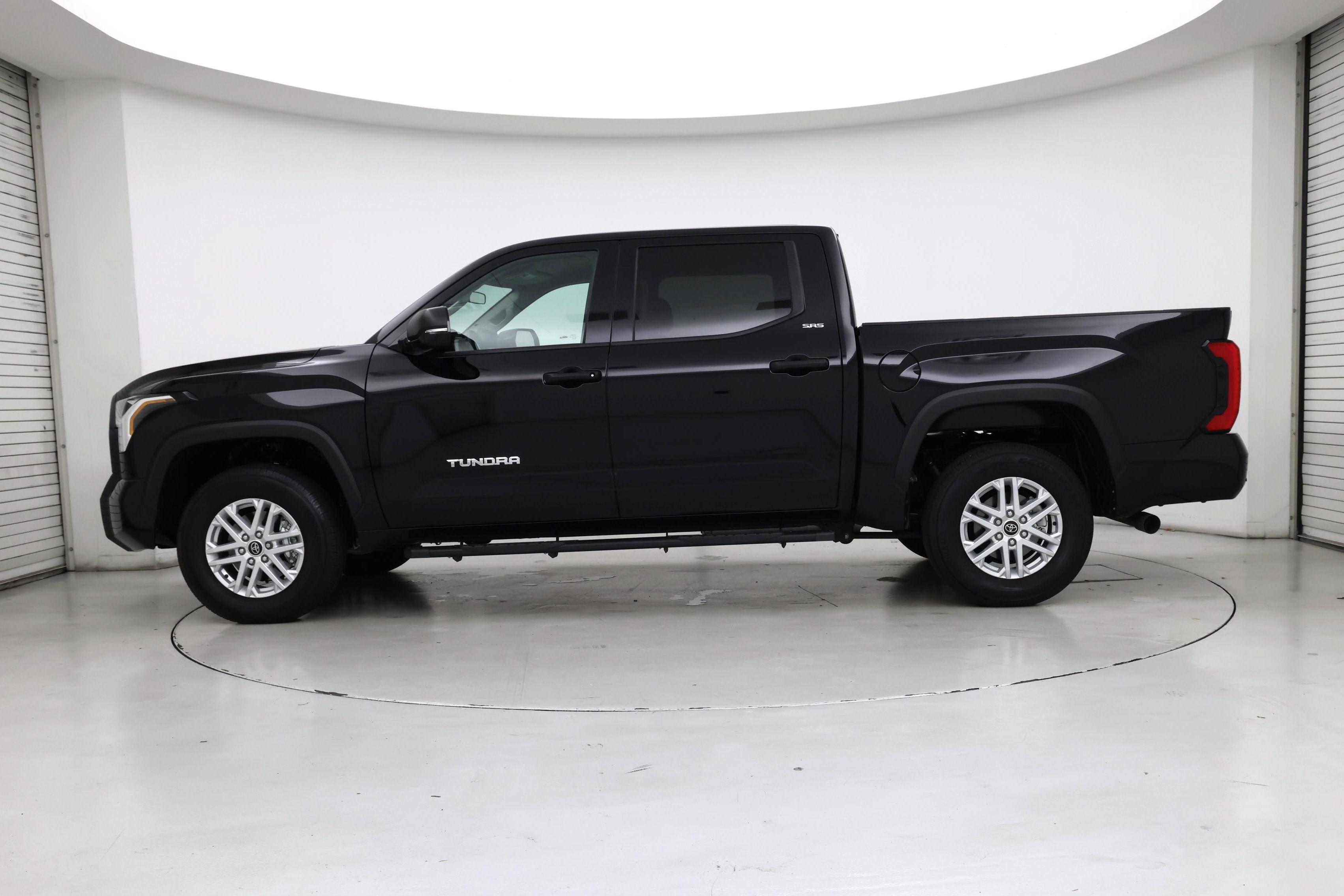Thumbnail: 2024 Toyota Tundra - 3