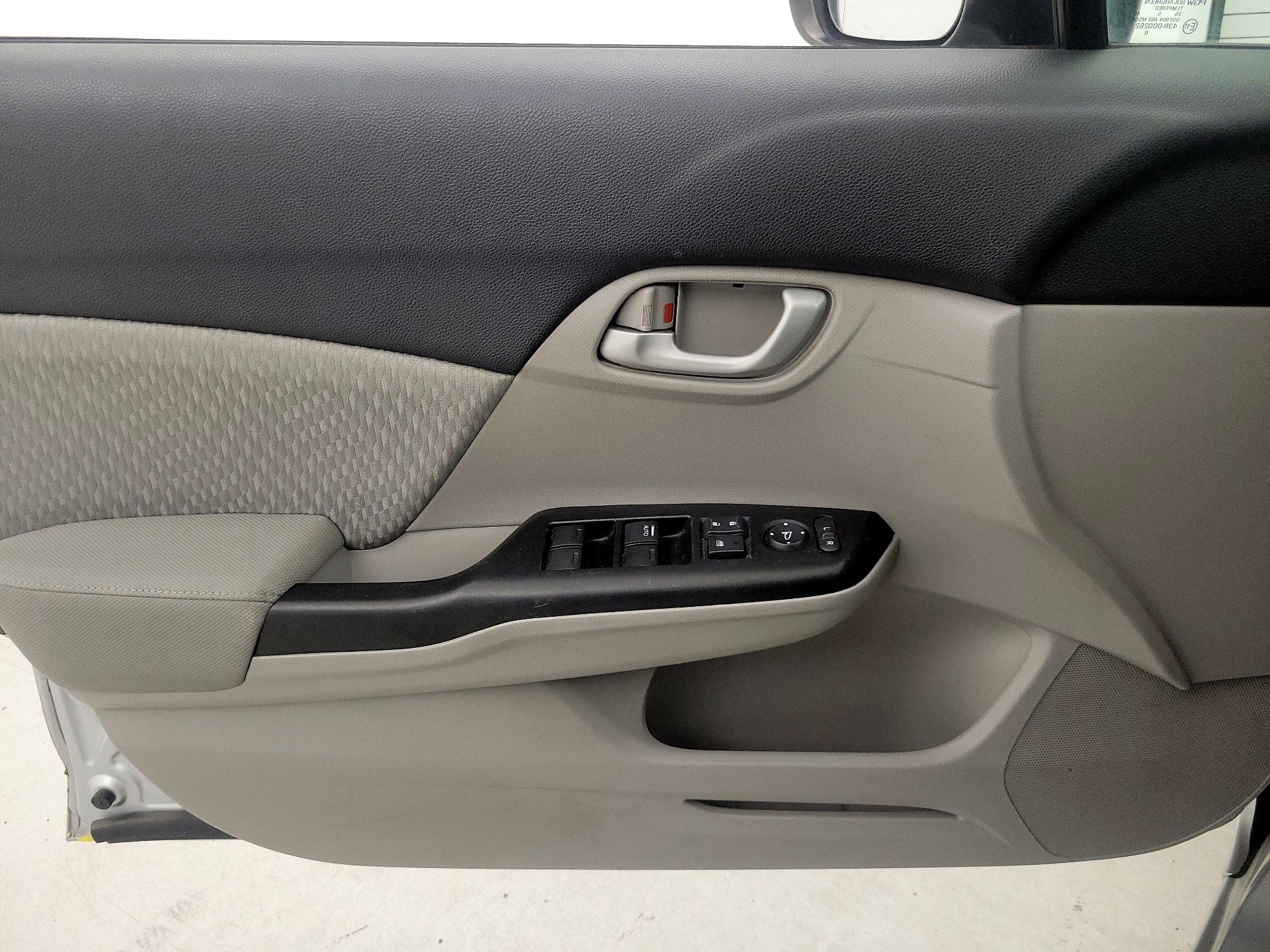 Thumbnail: 2015 Honda Civic - 12