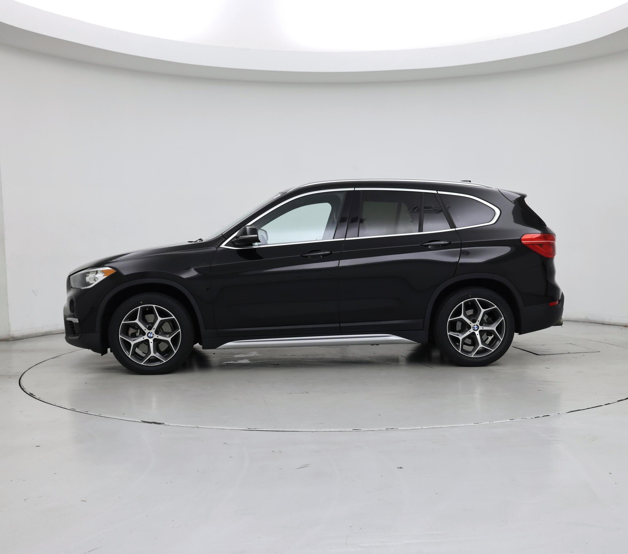 Thumbnail: 2018 BMW X1 - 3