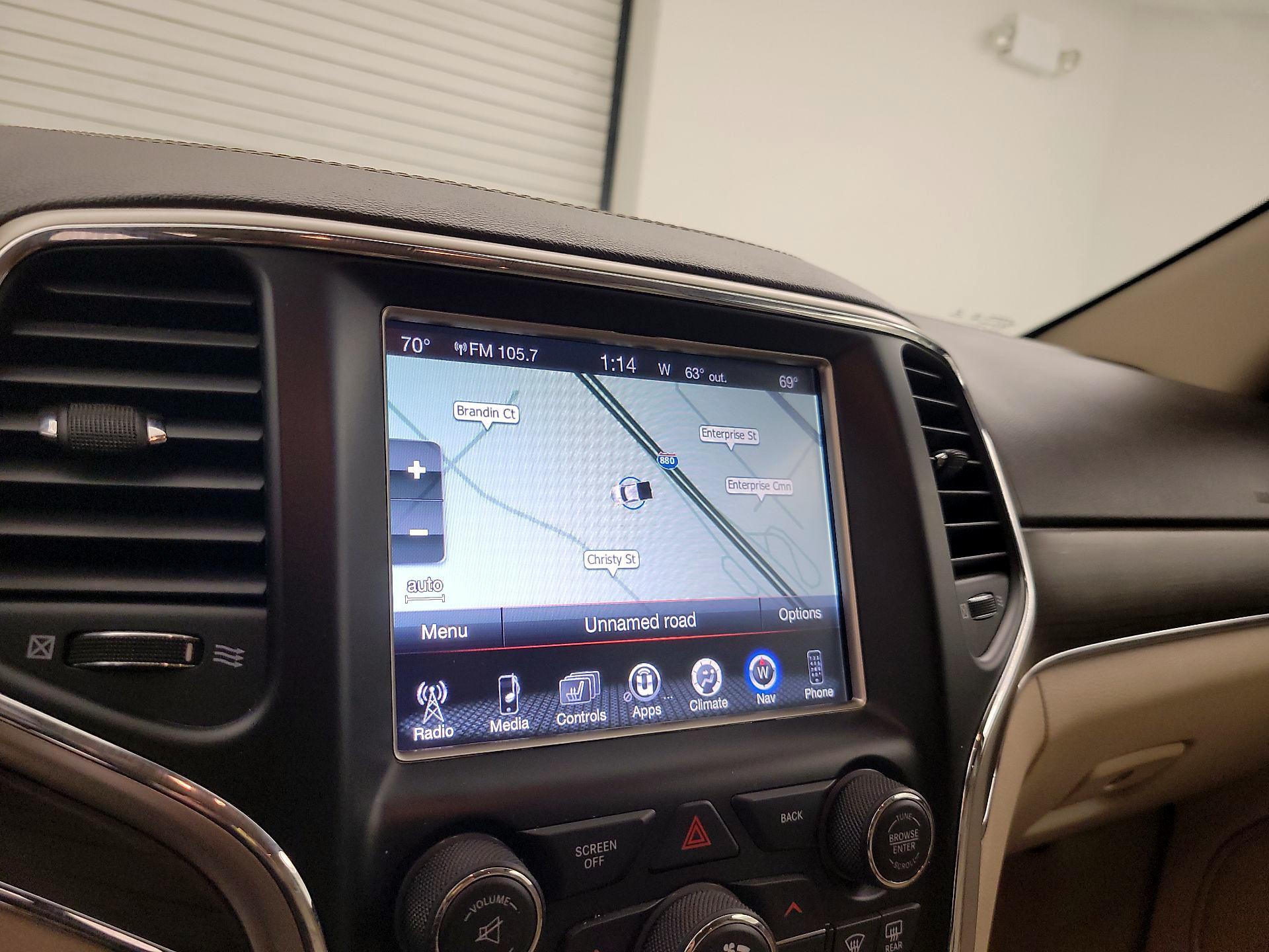 Thumbnail: 2017 Jeep Grand Cherokee - 14