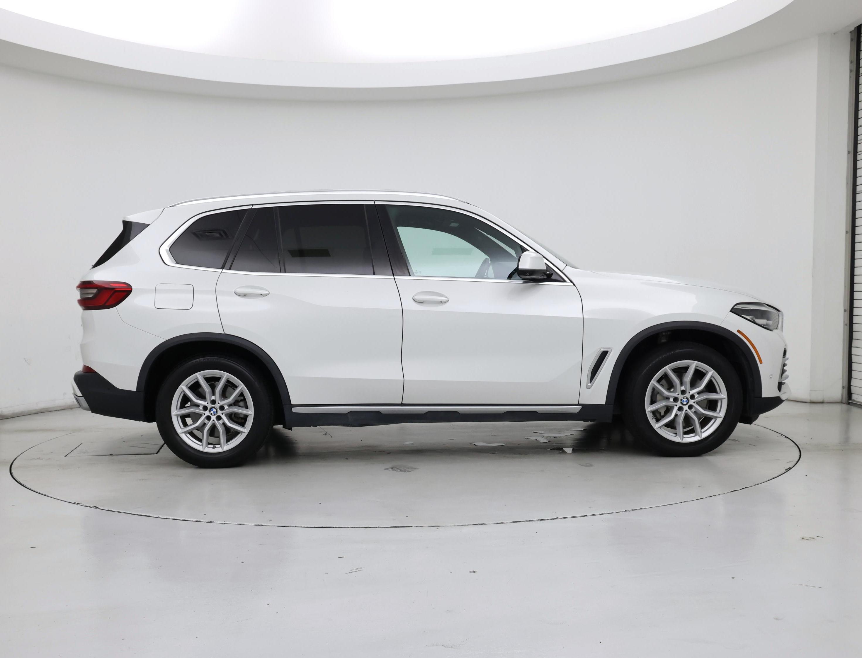 Thumbnail: 2020 BMW X5 - 7