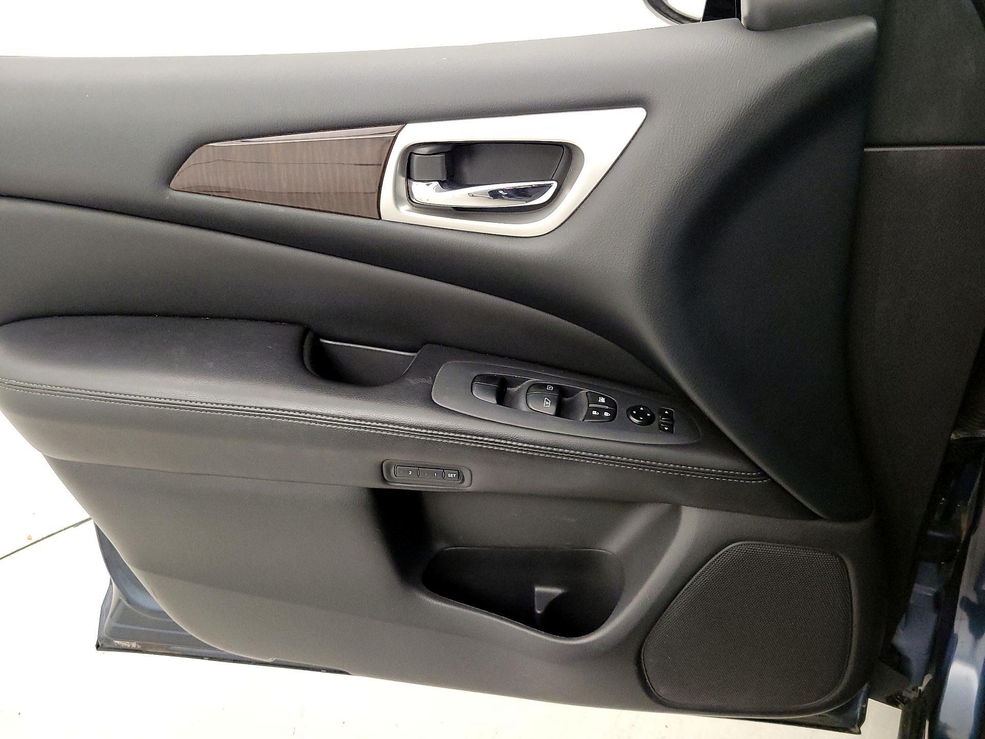 Thumbnail: 2014 Nissan Pathfinder - 12