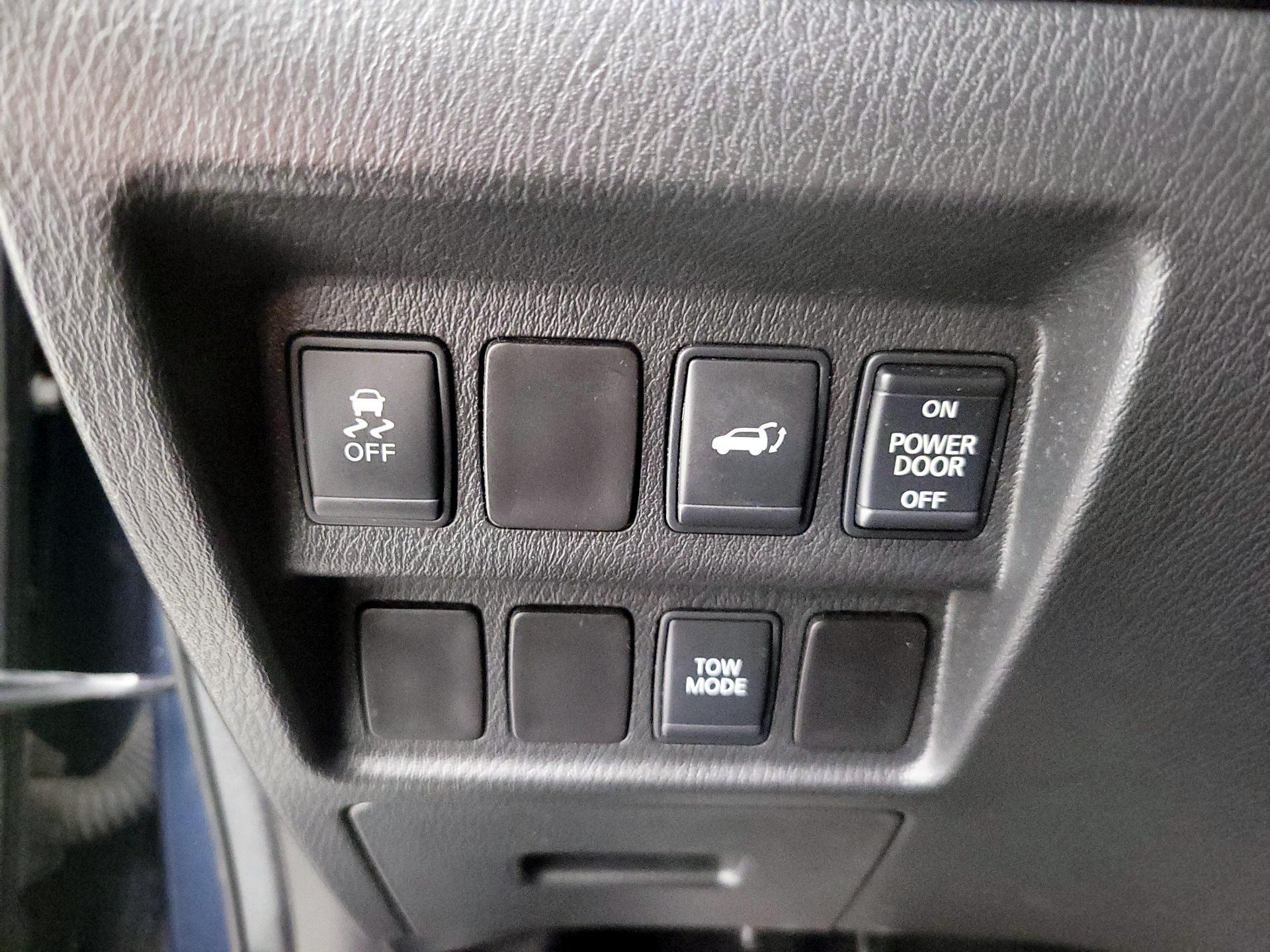 Thumbnail: 2014 Nissan Pathfinder - 13