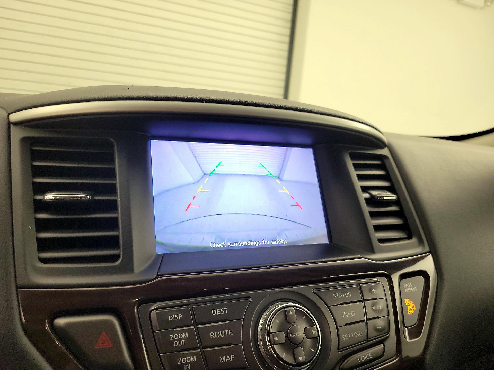 Thumbnail: 2014 Nissan Pathfinder - 15