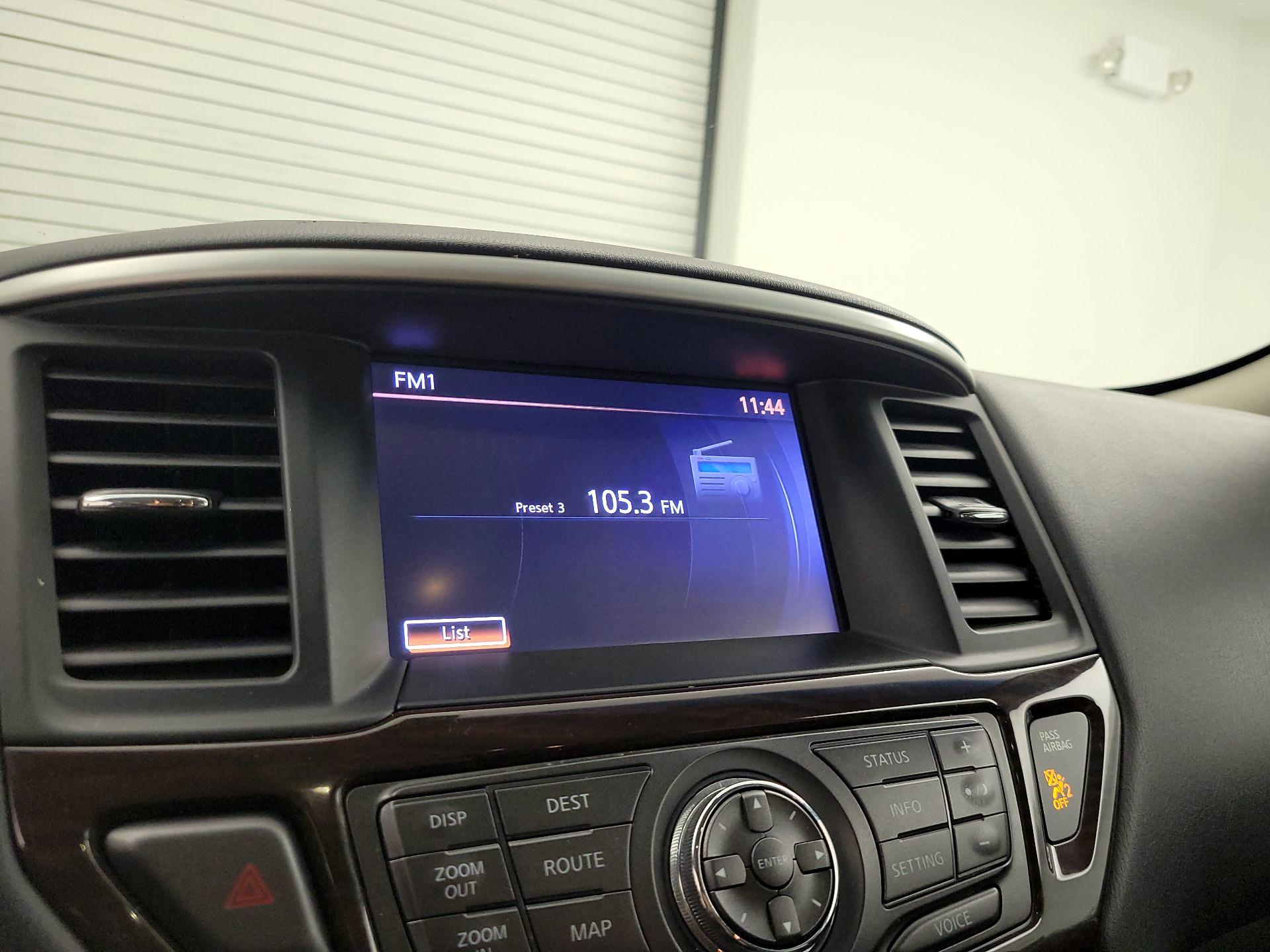 Thumbnail: 2014 Nissan Pathfinder - 16