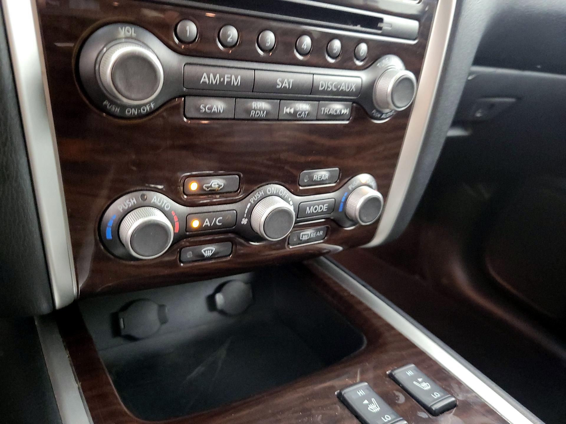 Thumbnail: 2014 Nissan Pathfinder - 17
