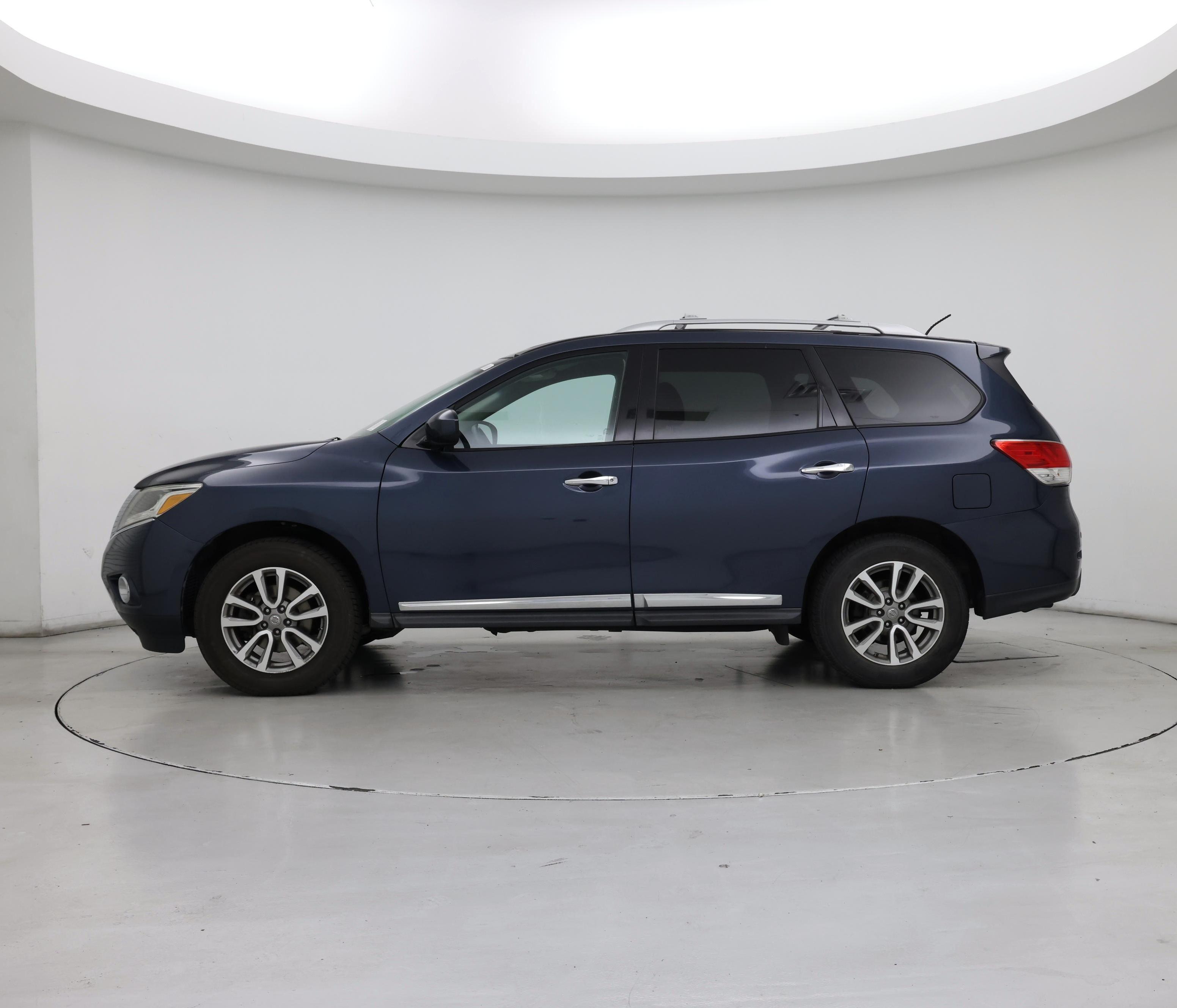 Thumbnail: 2014 Nissan Pathfinder - 3