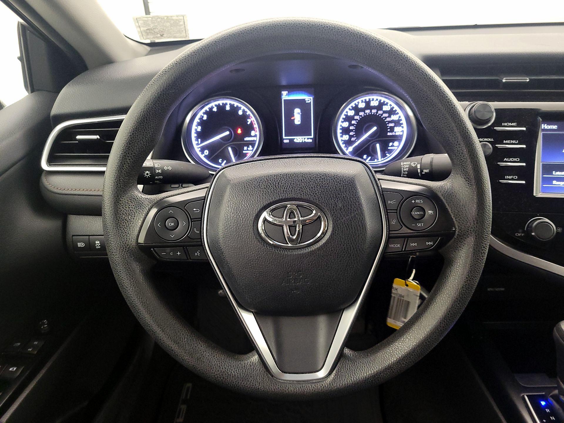 Thumbnail: 2018 Toyota Camry - 10