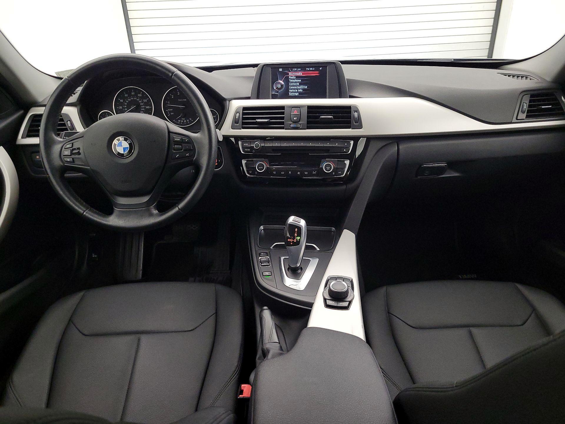 Thumbnail: 2017 BMW 3 Series - 9