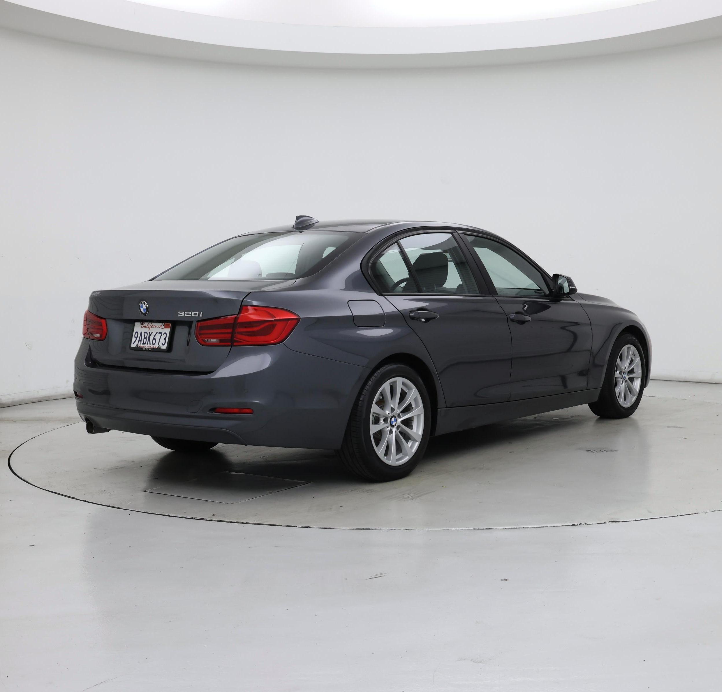 Thumbnail: 2017 BMW 3 Series - 8