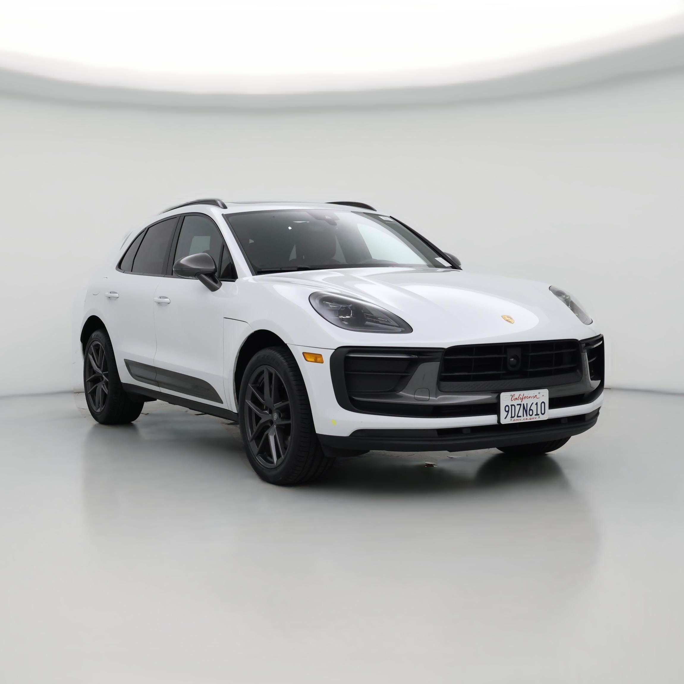Thumbnail: 2023 Porsche Macan - 1