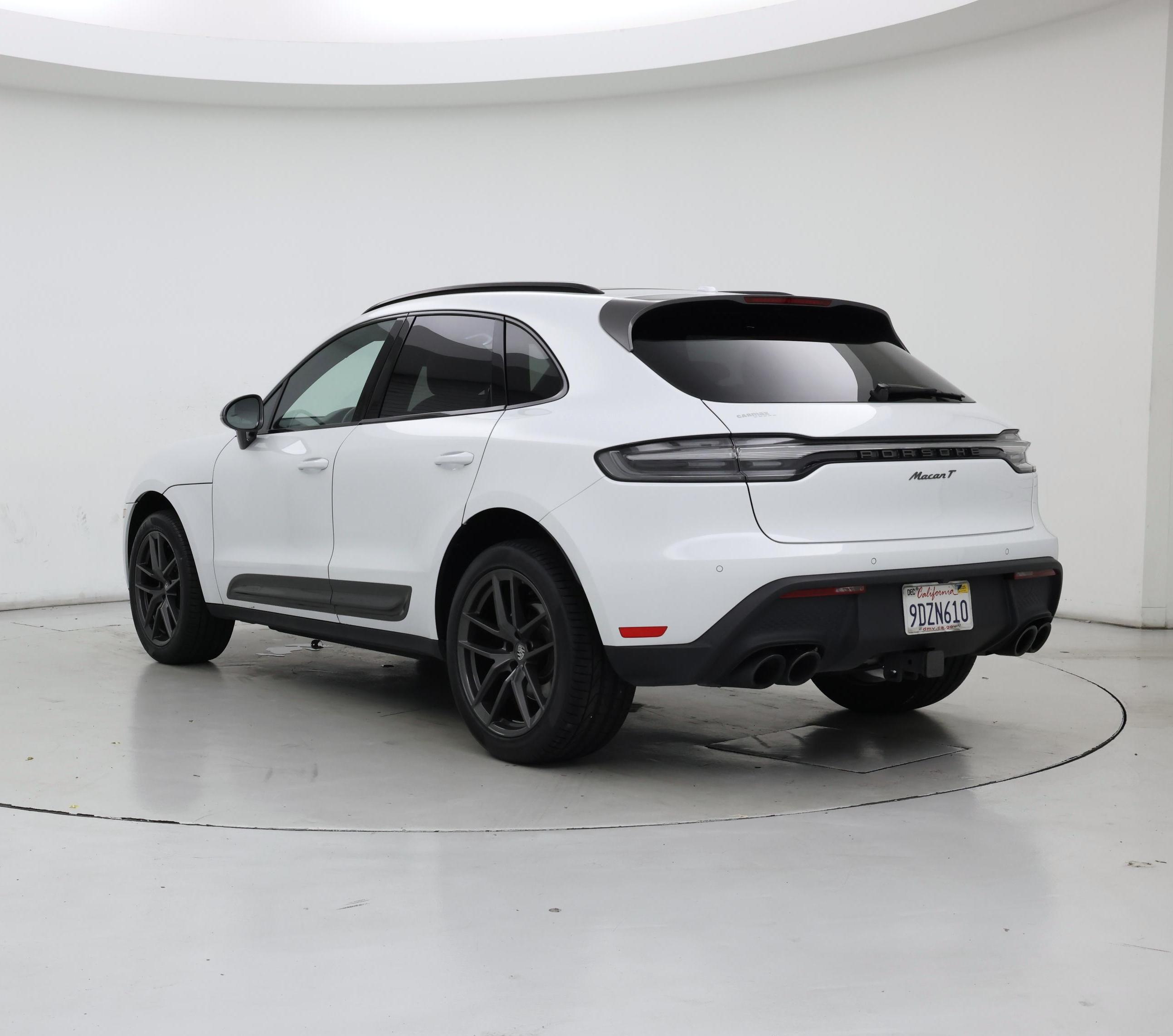 Thumbnail: 2023 Porsche Macan - 2