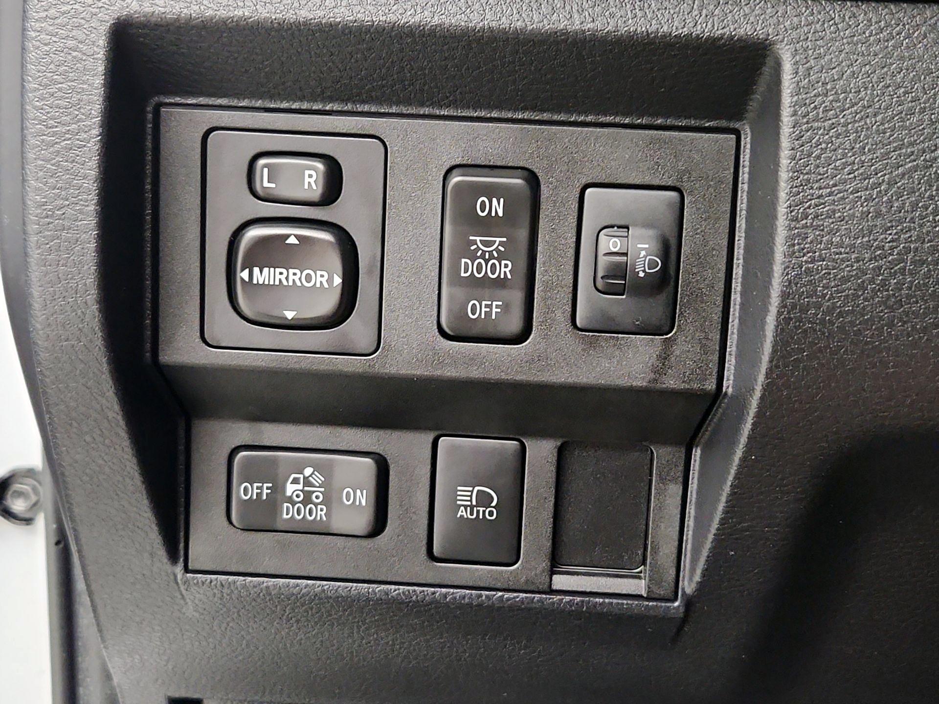 Thumbnail: 2018 Toyota Tundra - 13