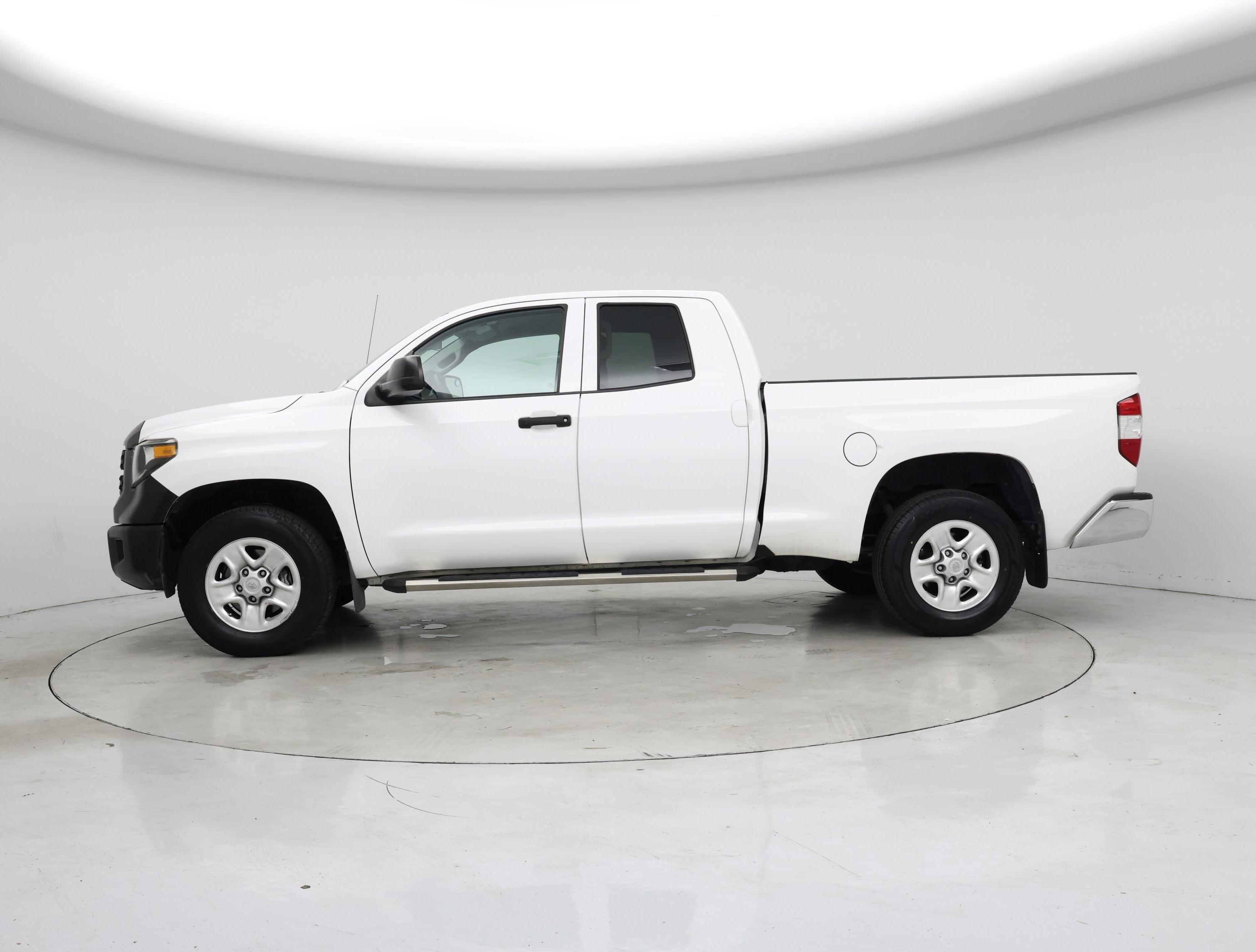 Thumbnail: 2018 Toyota Tundra - 3