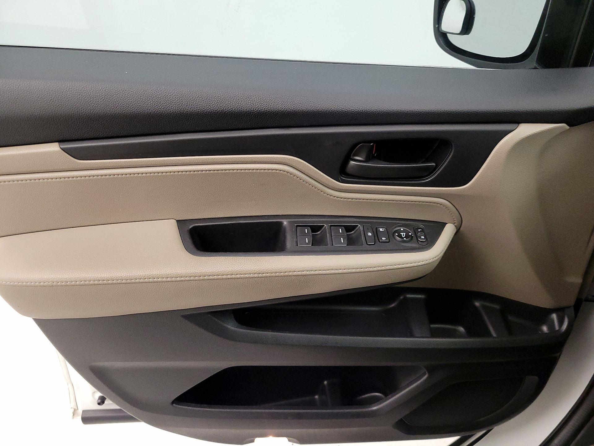 Thumbnail: 2020 Honda Odyssey - 12