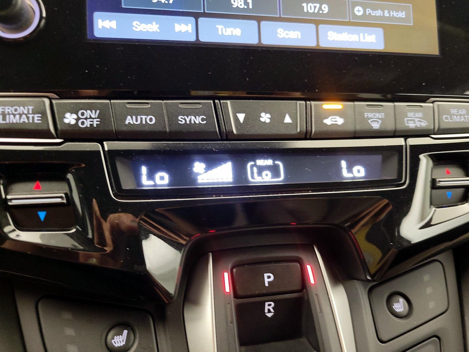 Thumbnail: 2020 Honda Odyssey - 16