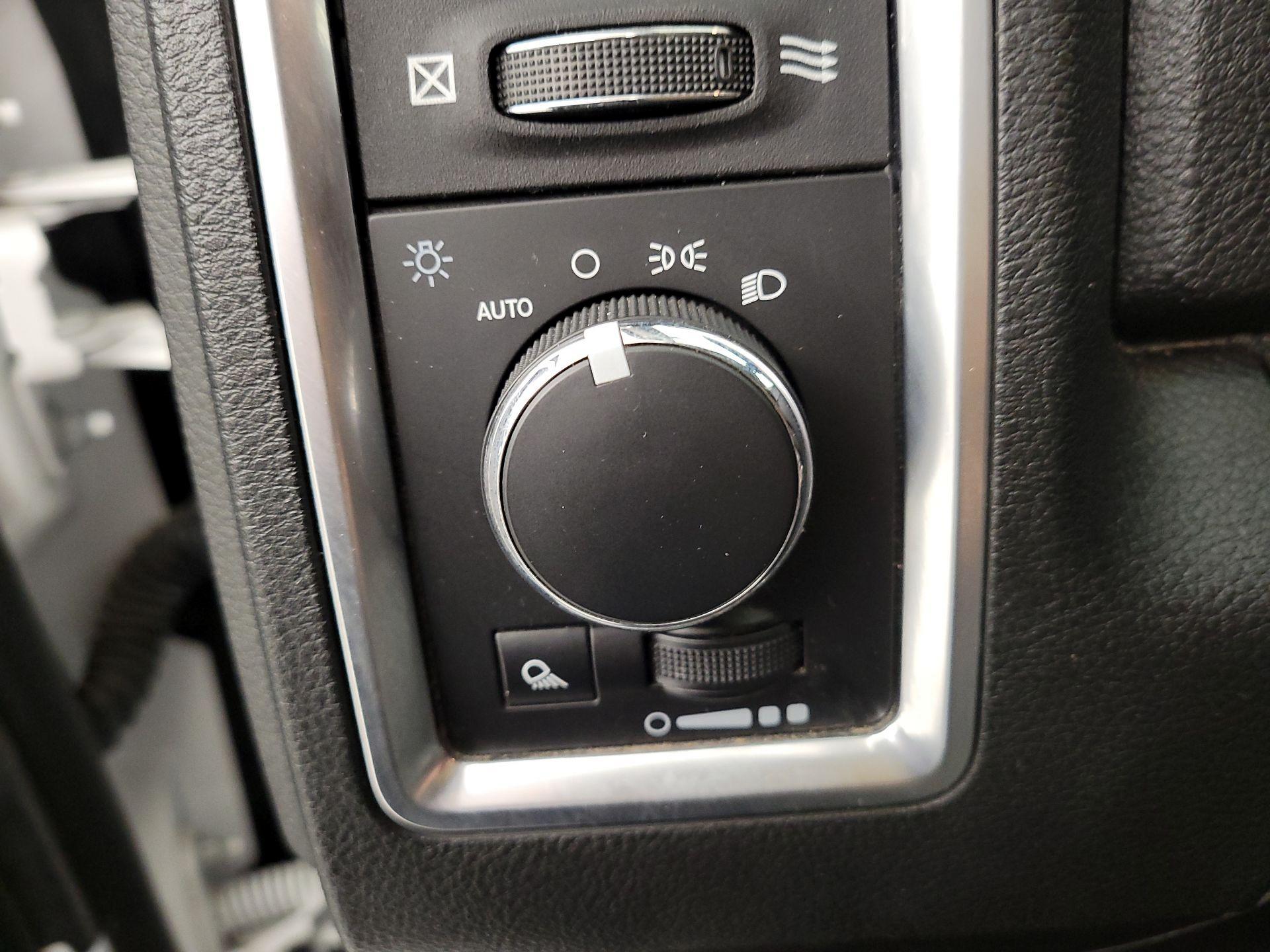 Thumbnail: 2023 RAM 1500 Classic - 13