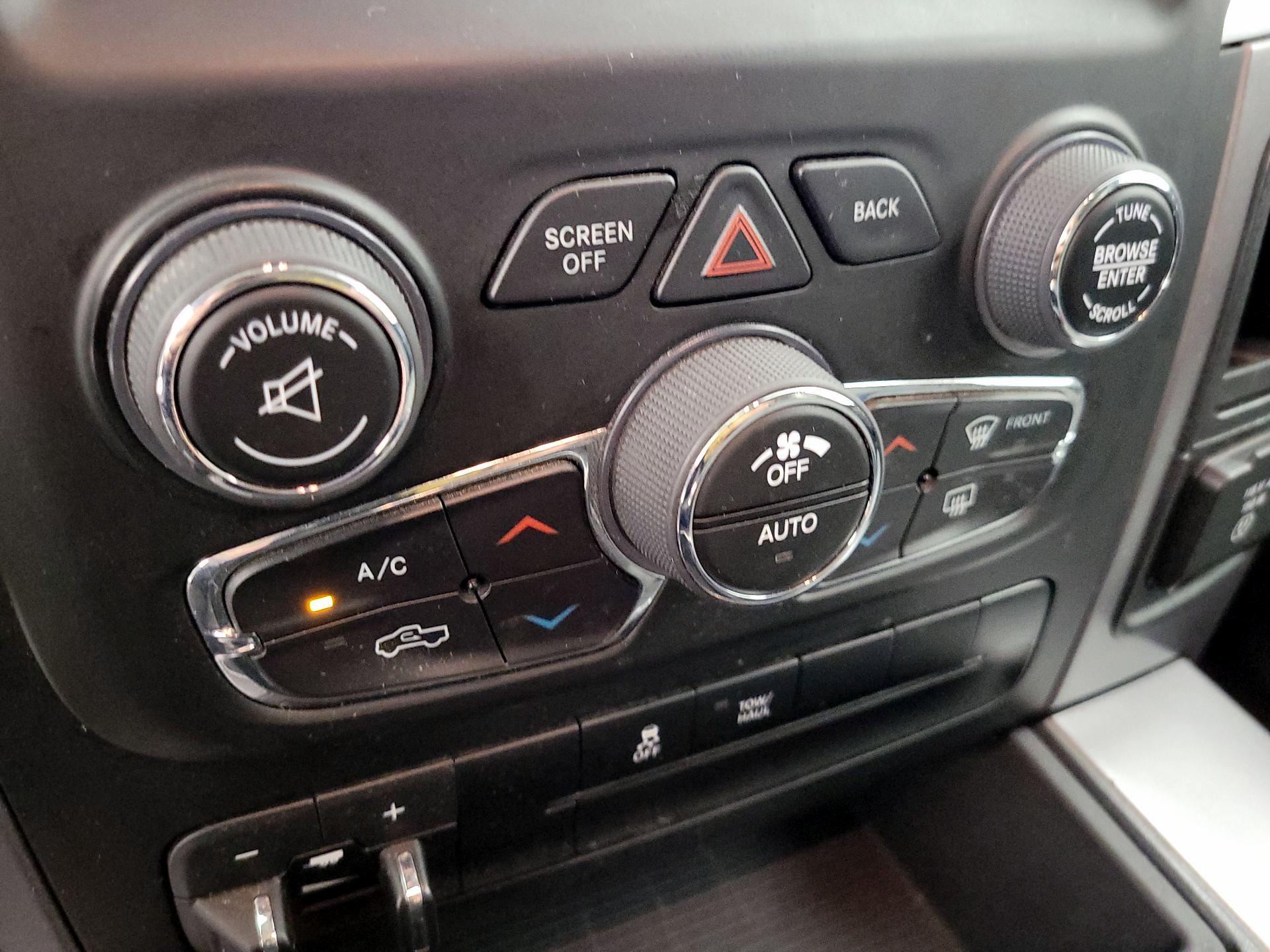 Thumbnail: 2023 RAM 1500 Classic - 16