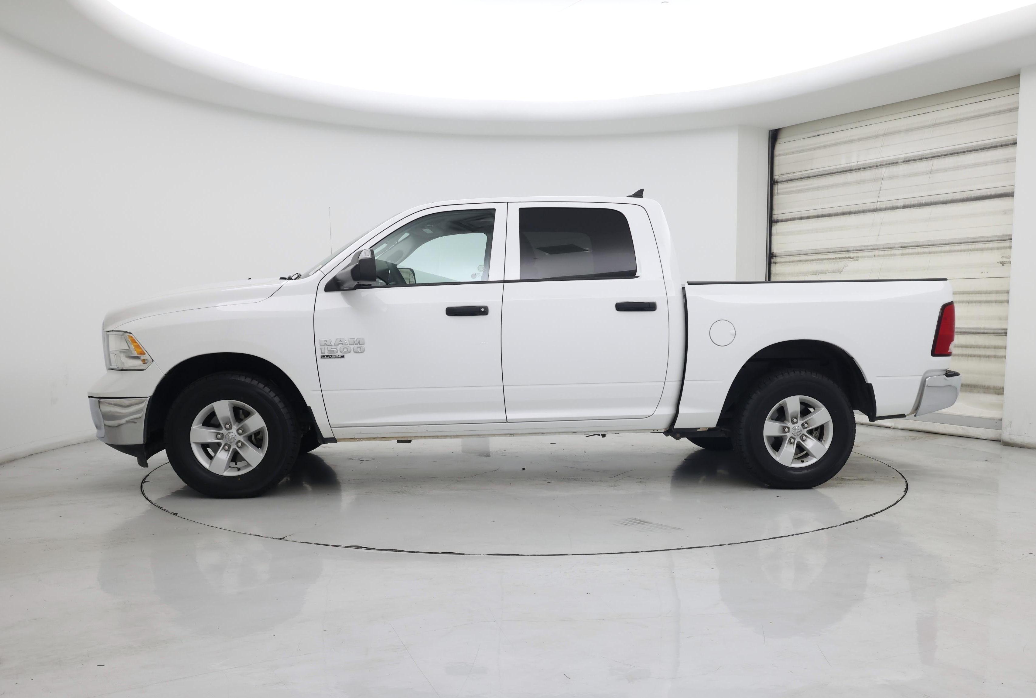 Thumbnail: 2023 RAM 1500 Classic - 3